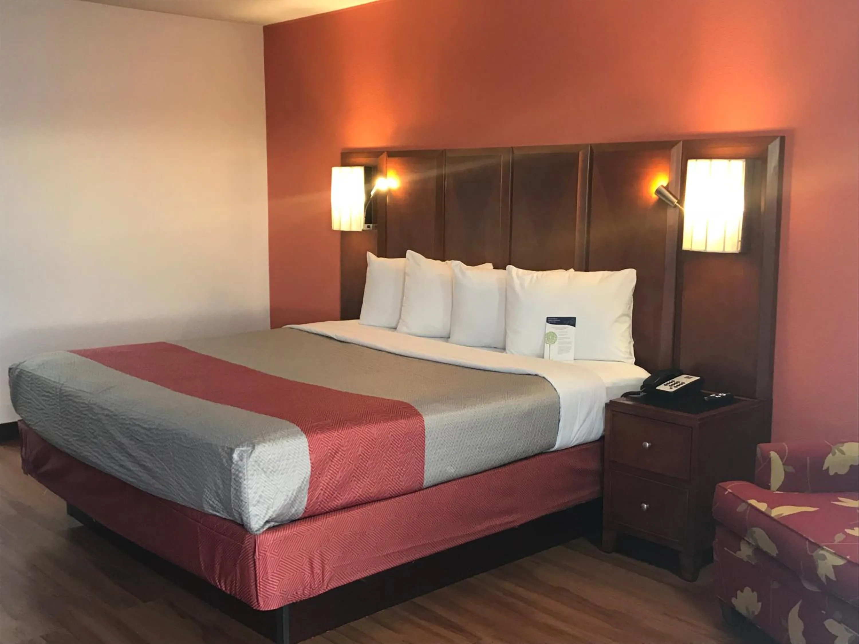 Bedroom, Bed in Motel 6-Van Buren, AR I- 40