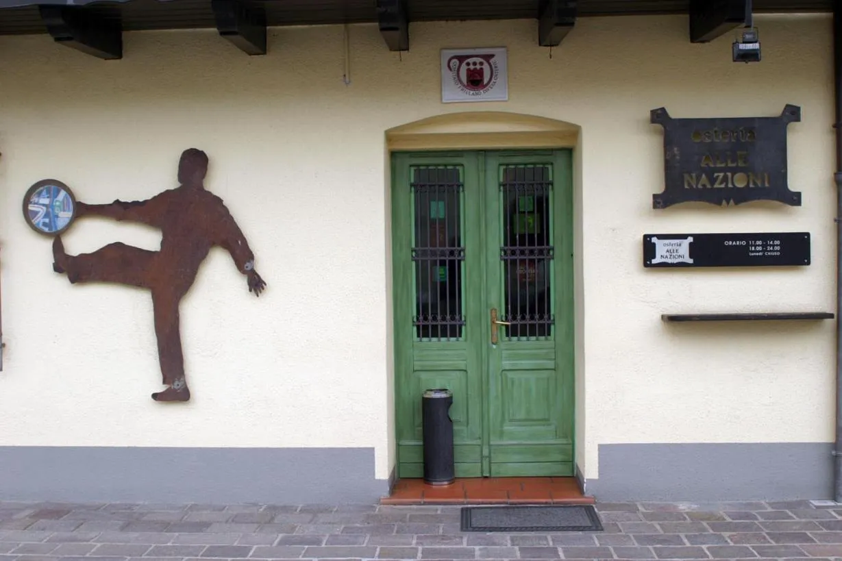 Restaurant/places to eat in Hotel La Primula