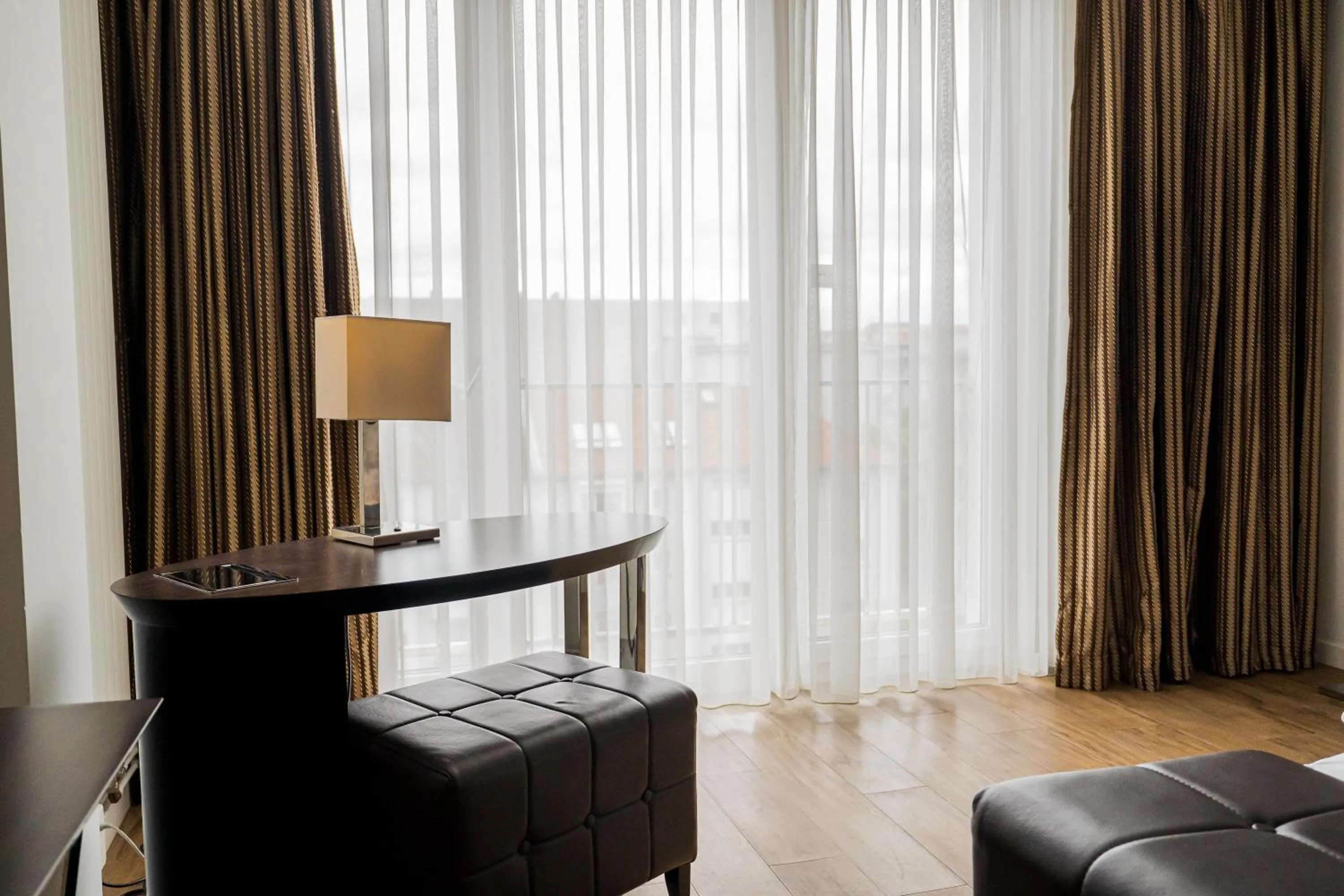 Twin Room in Homaris West Side - Self-Check In