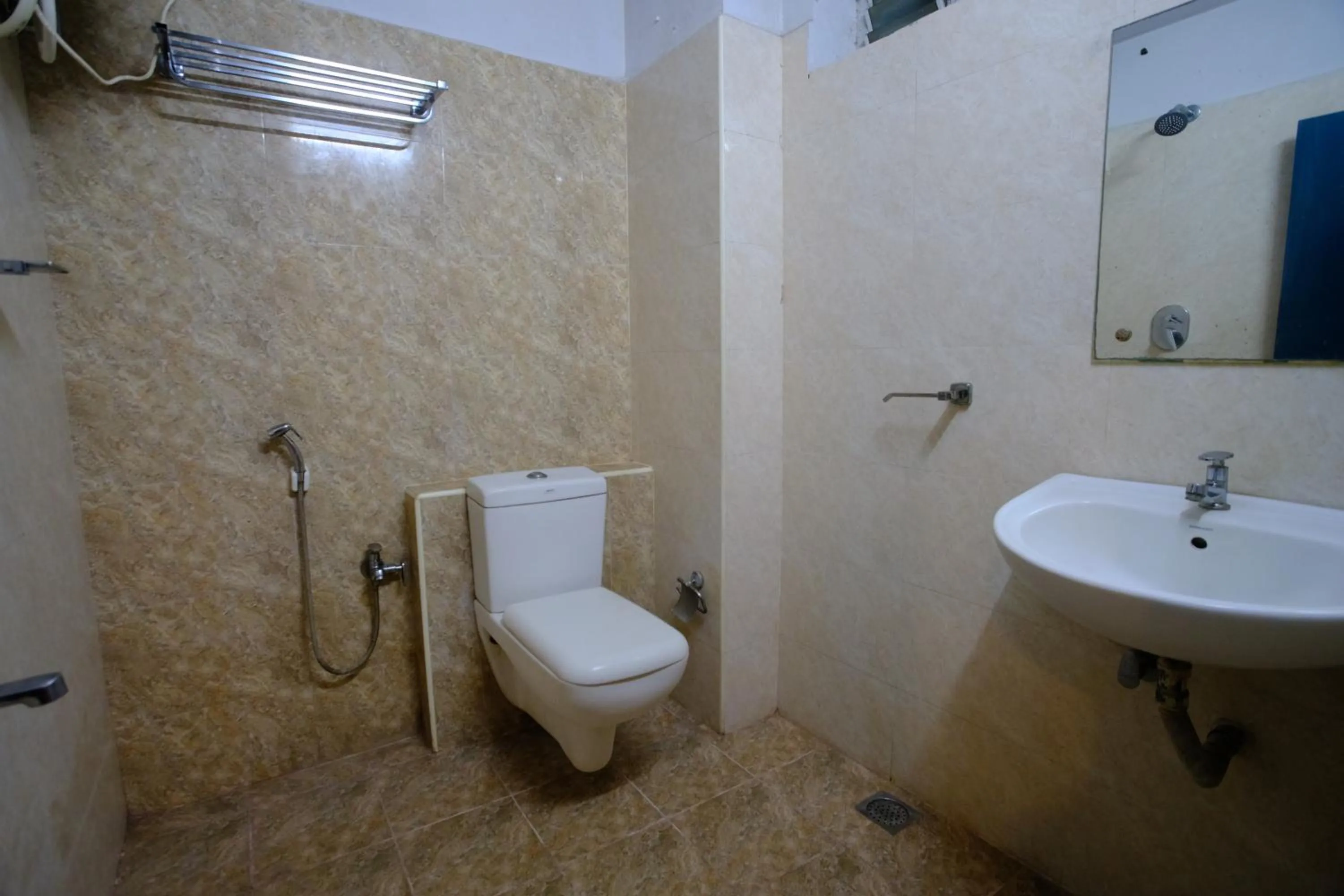Bathroom in Blue City Palace - Near Chennai Airport