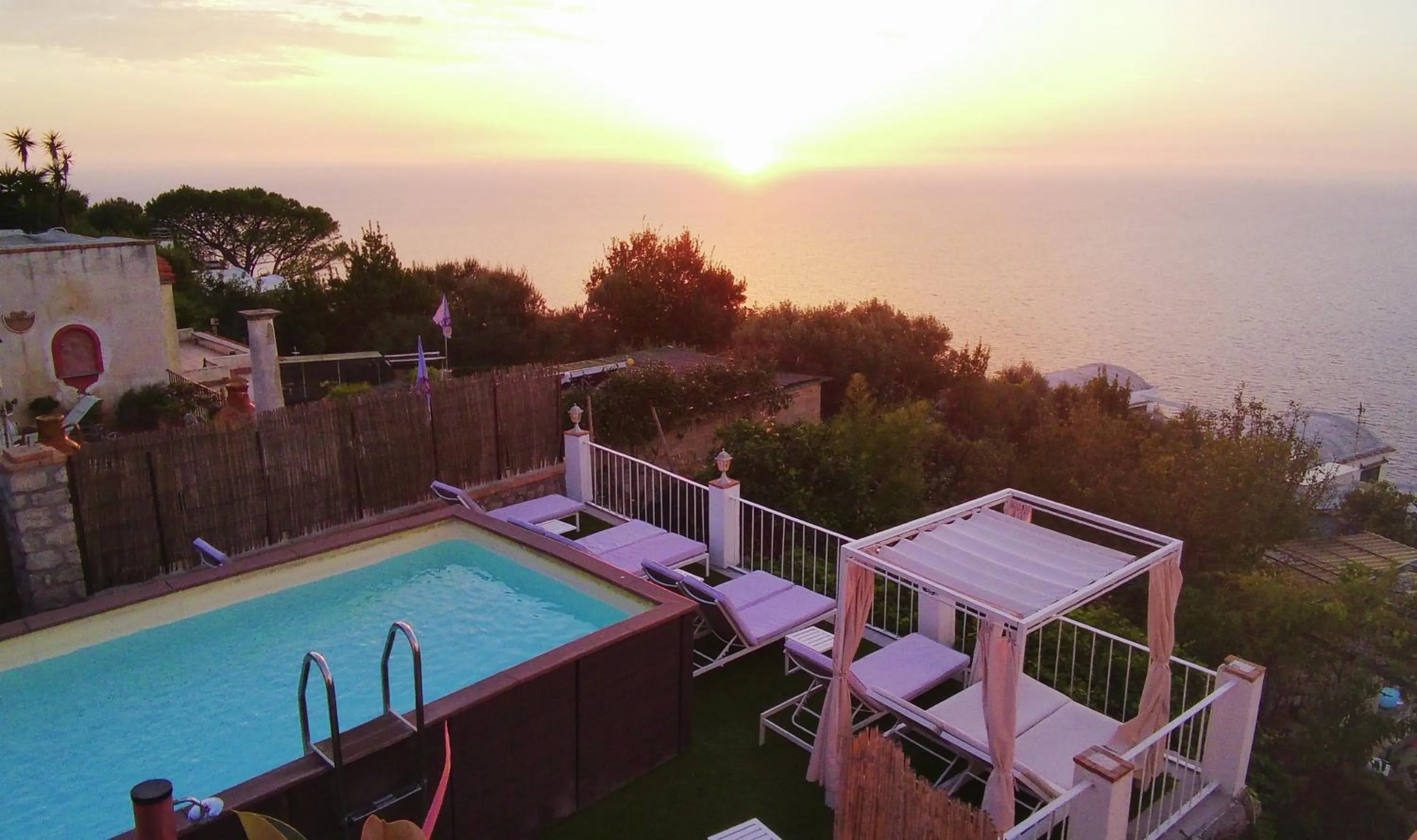 Property building in B&B Il Paradiso di Capri