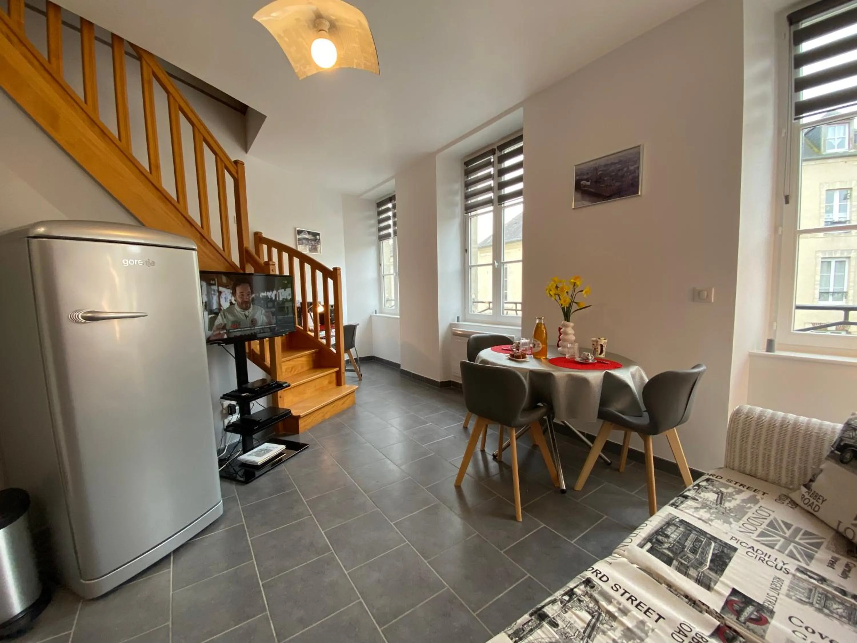 Dining area in La Citadine