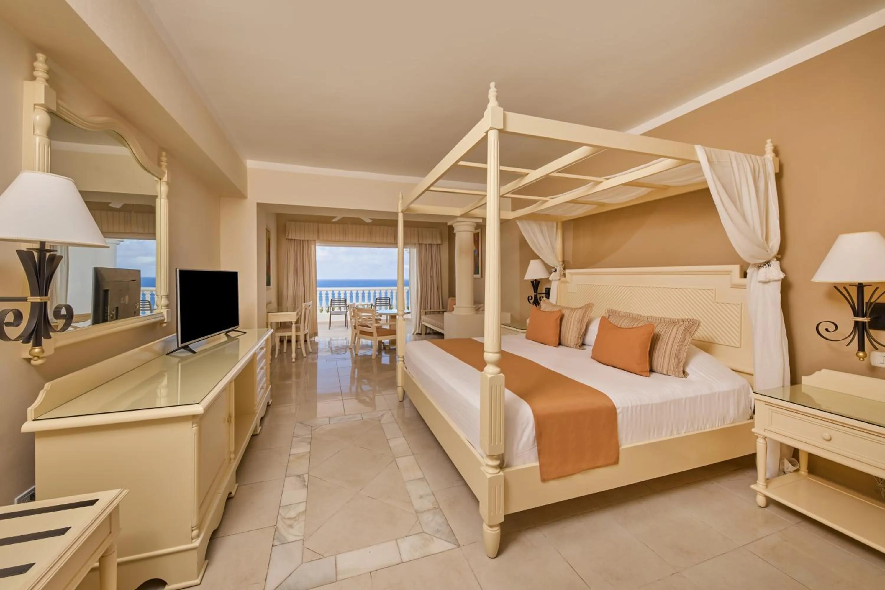 Bed in Bahia Principe Luxury Runaway Bay - Adults Only All Inclusive