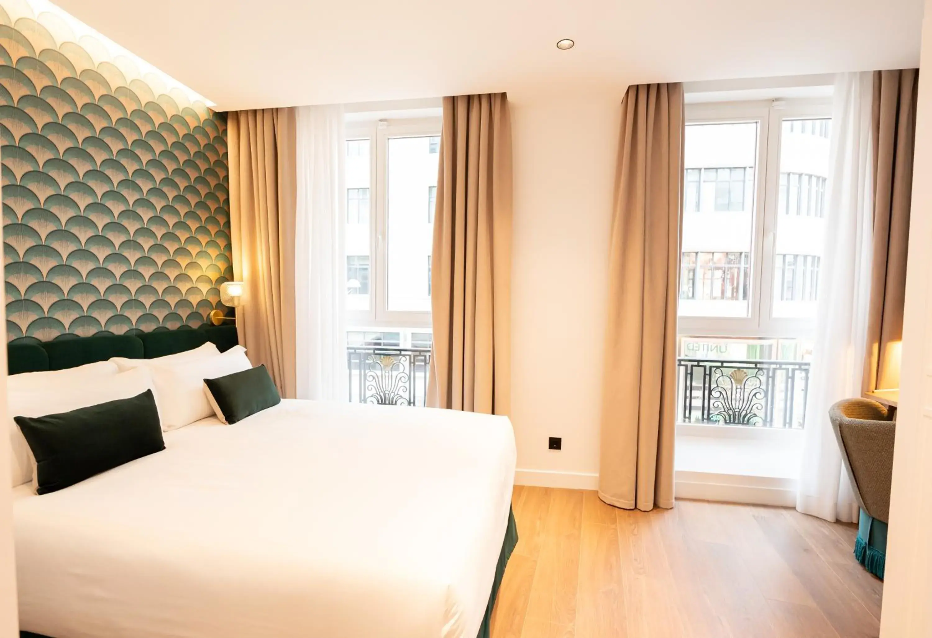 Deluxe Double Room in L&H Callao Selection Adults Only Deluxe Double Room in L&H Callao Selection Adults Only