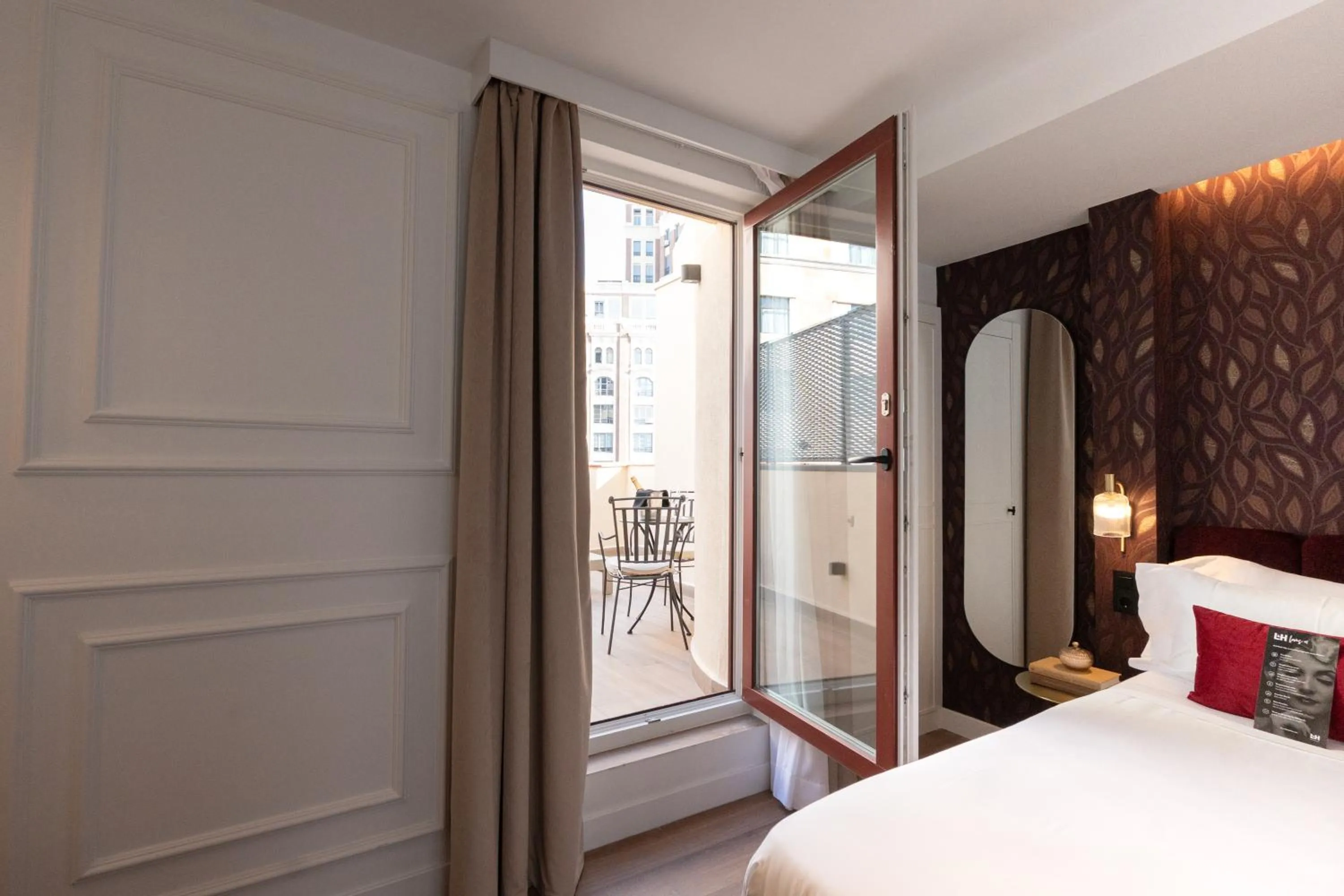 Balcony/Terrace, Bed in L&H Callao Selection Adults Only