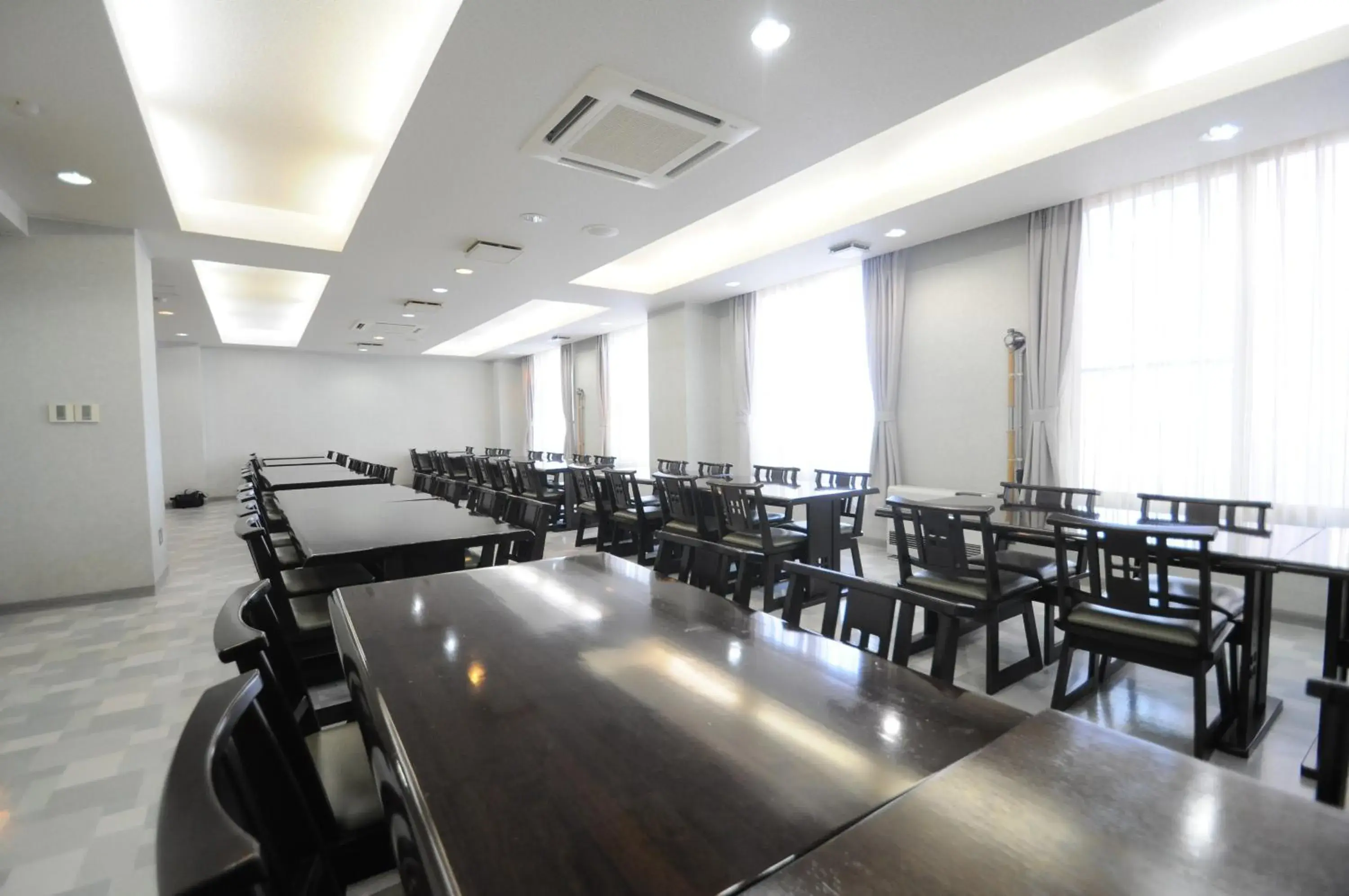 Restaurant/places to eat in Hotel Saharin Restaurant/places to eat in Hotel Saharin