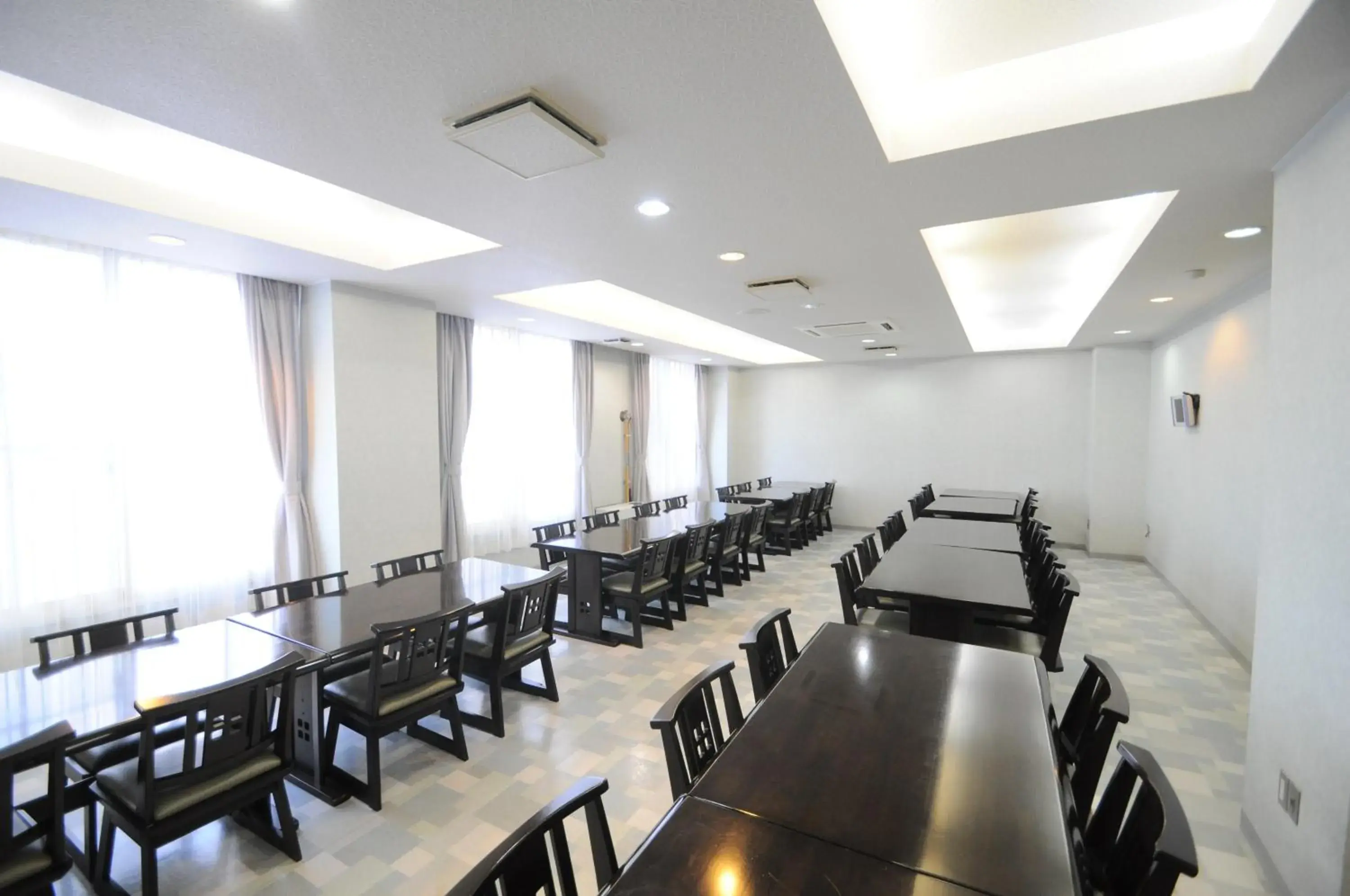 Restaurant/places to eat in Hotel Saharin Restaurant/places to eat in Hotel Saharin