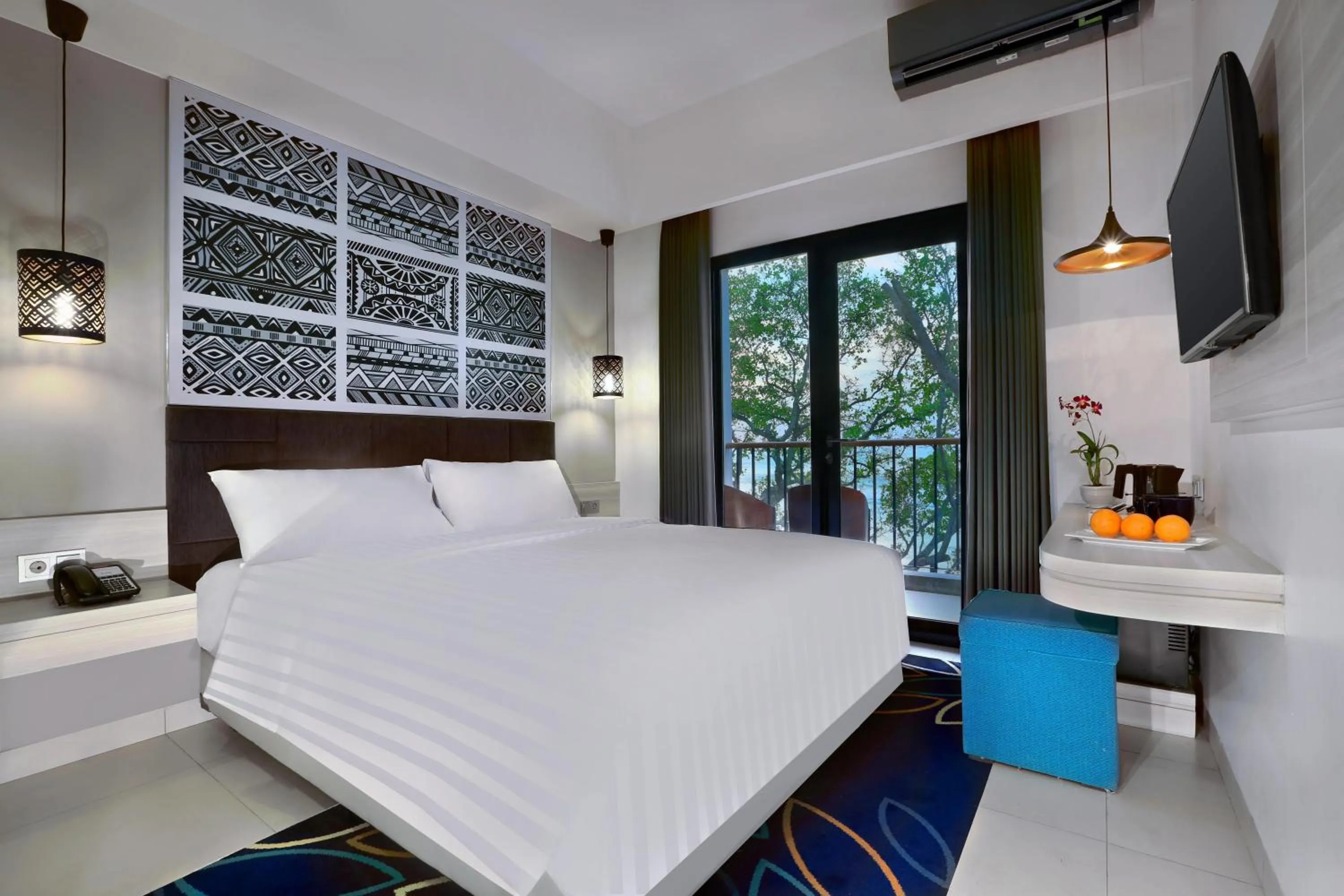 Photo of the whole room, Bed in Aston Anyer Beach Hotel