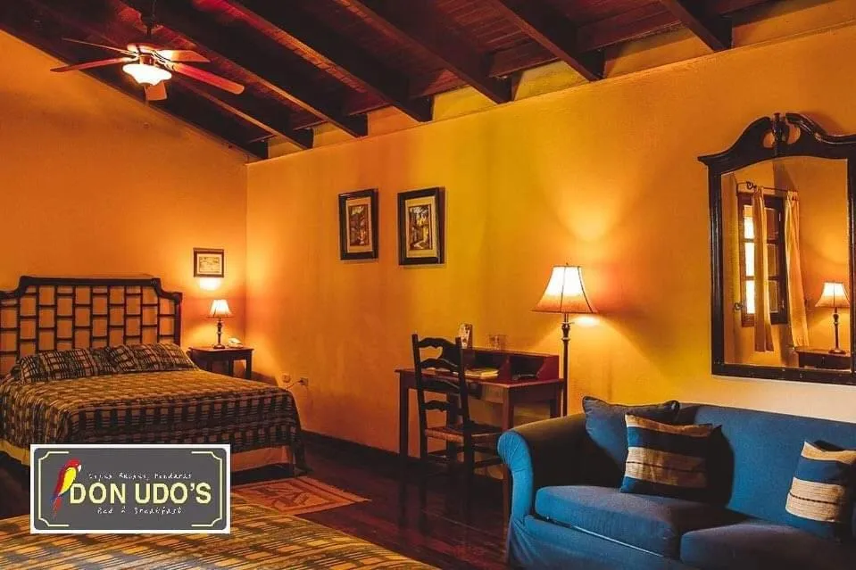 Hotel Don Udos Bed & Breakfast
