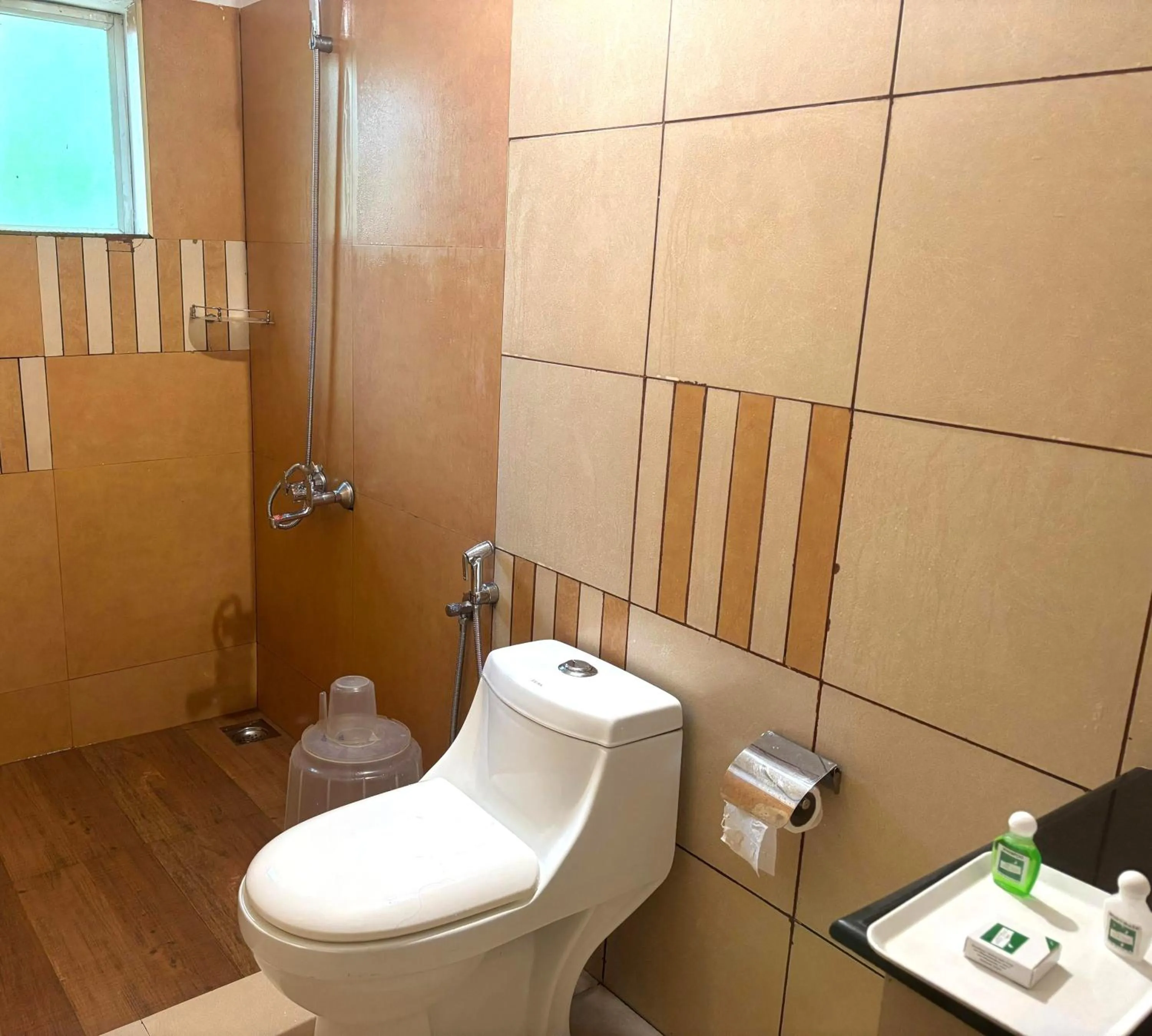 Shower in Lakkidi Village Resort Wayanad