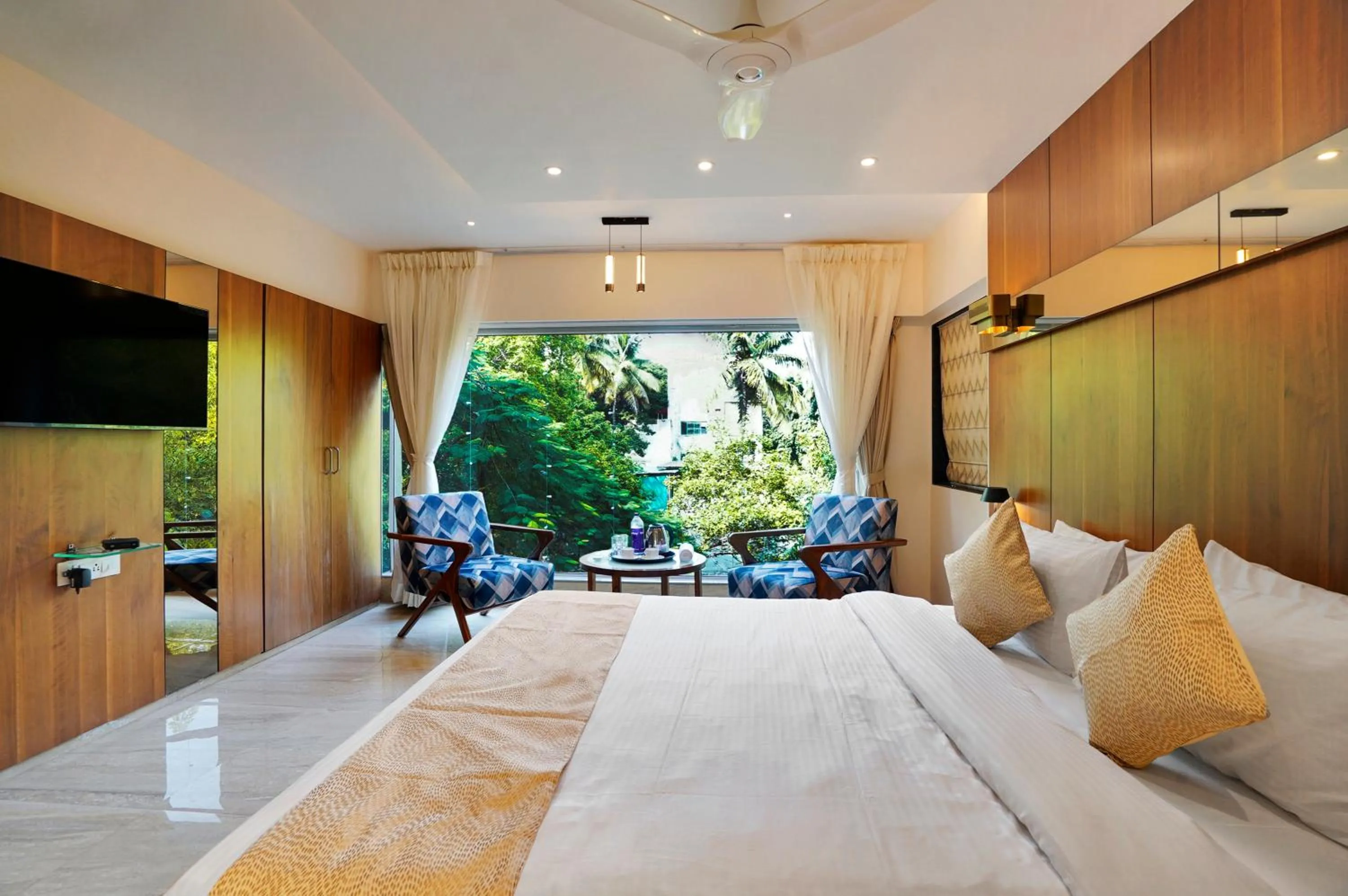 Bed in Hotel Everest Regency Pune