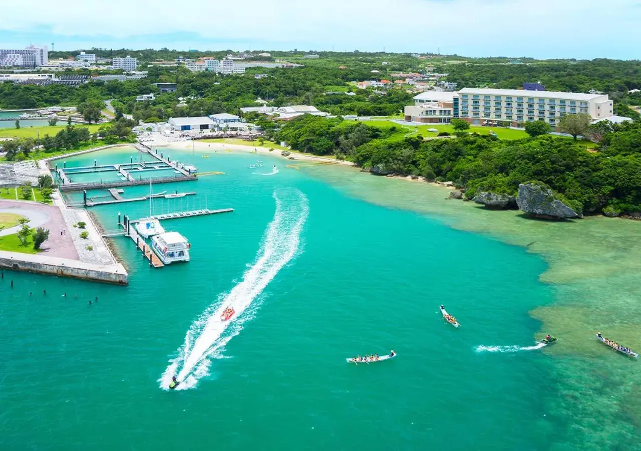 Property building in Marine Piazza Okinawa Property building in Marine Piazza Okinawa