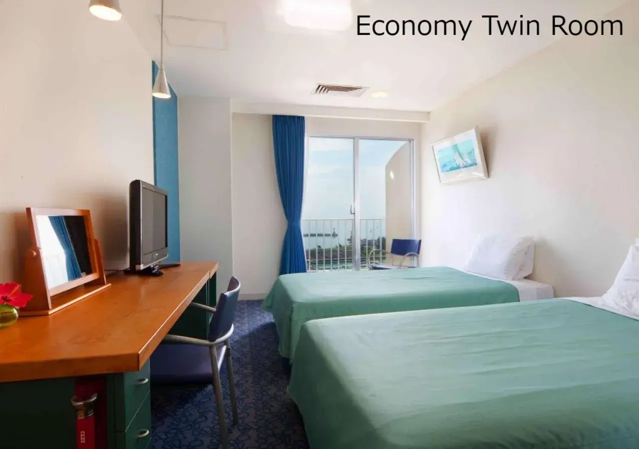 Corner Twin Room - single occupancy in Marine Piazza Okinawa Corner Twin Room - single occupancy in Marine Piazza Okinawa