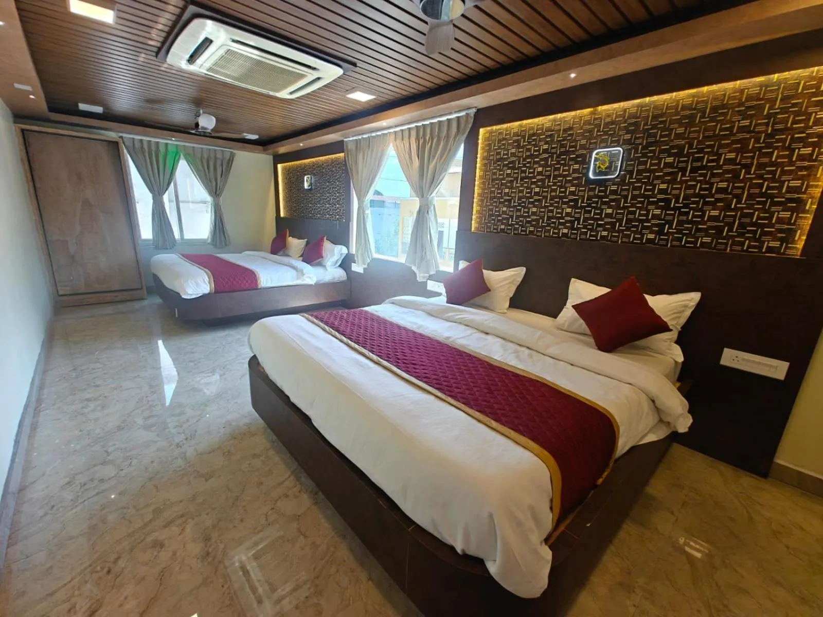 Photo of the whole room, Bed in Grand Inn