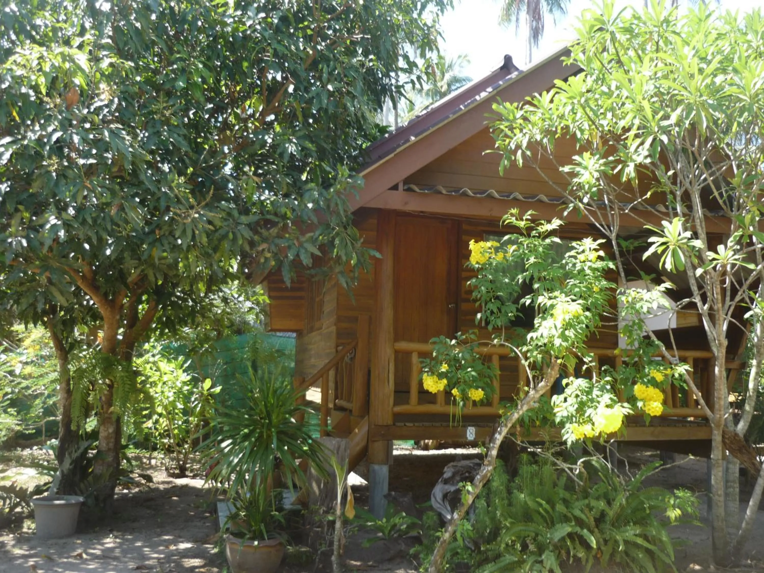 Pasai Beach Lodge
