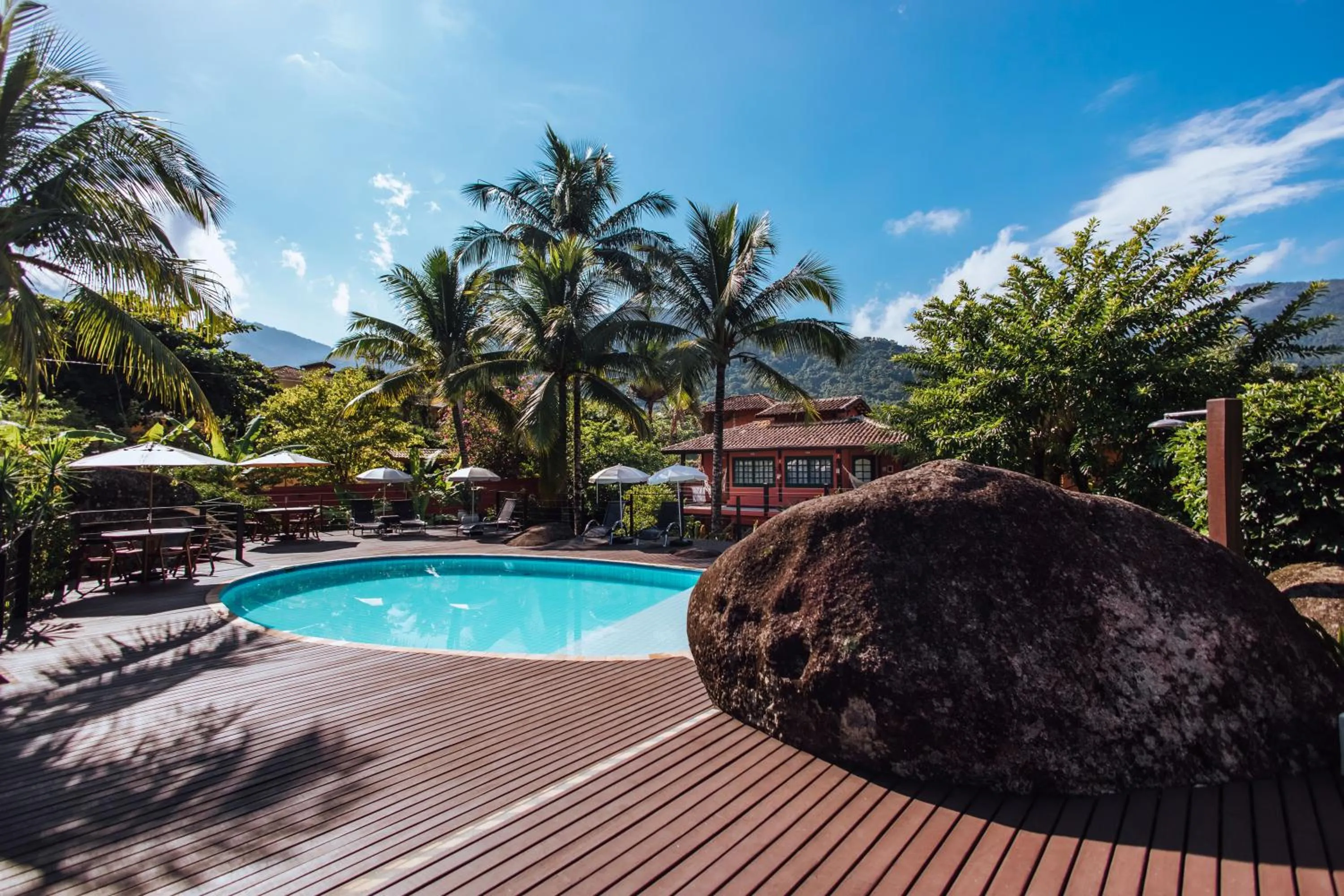 Swimming pool in Pousada Vila das Pedras
