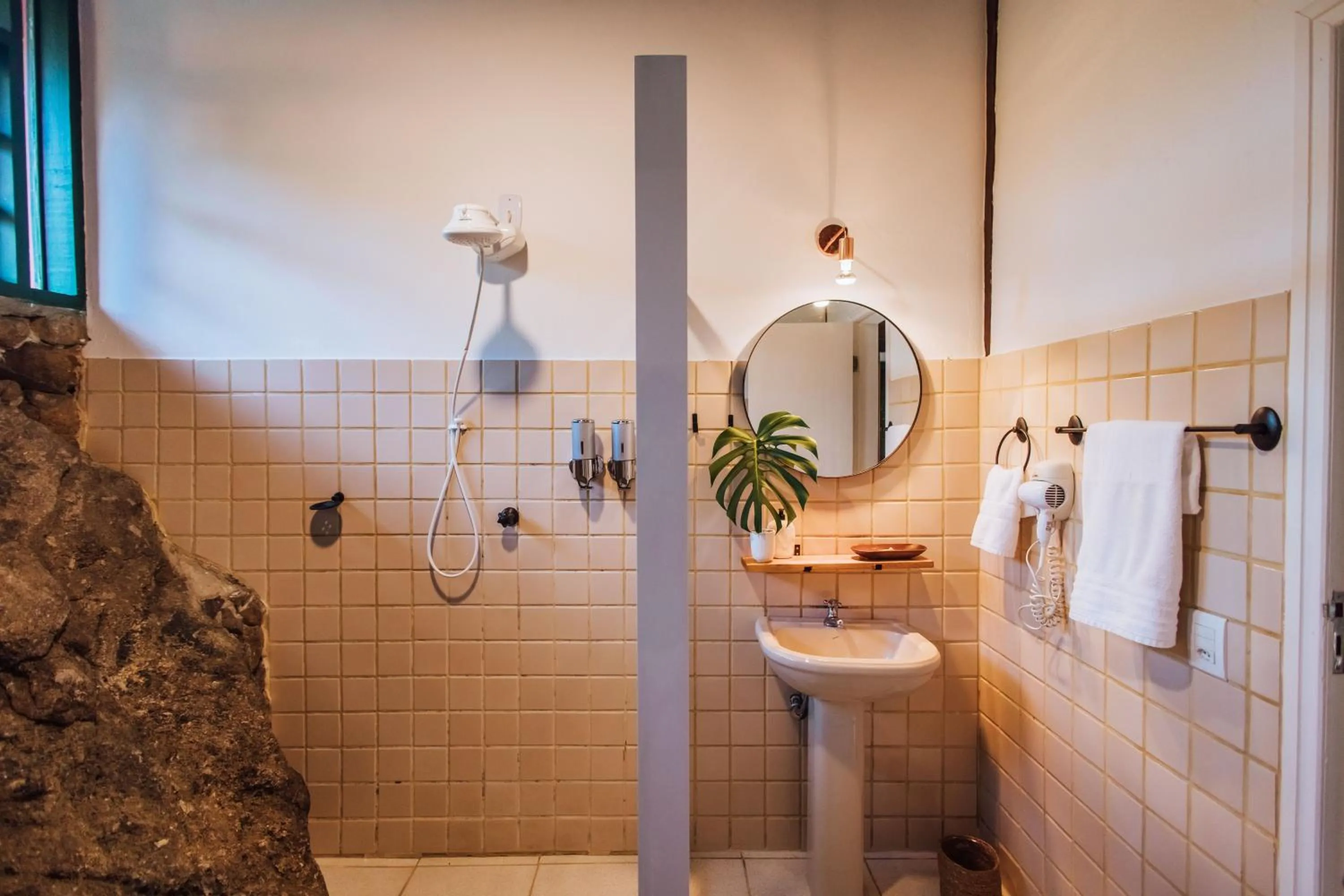 Shower in Pousada Vila das Pedras