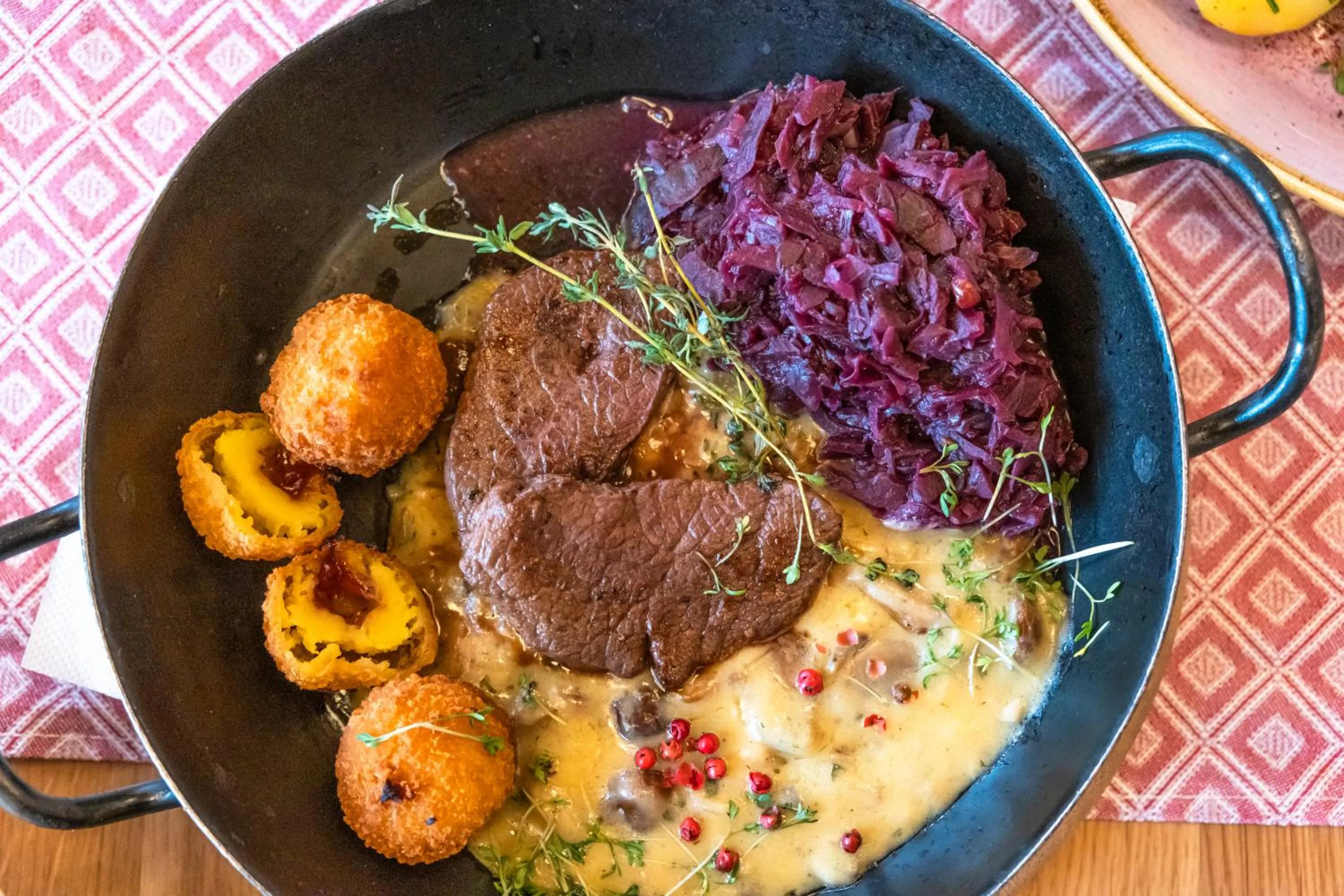 Food and drinks in Narzissen Vital Resort Bad Aussee