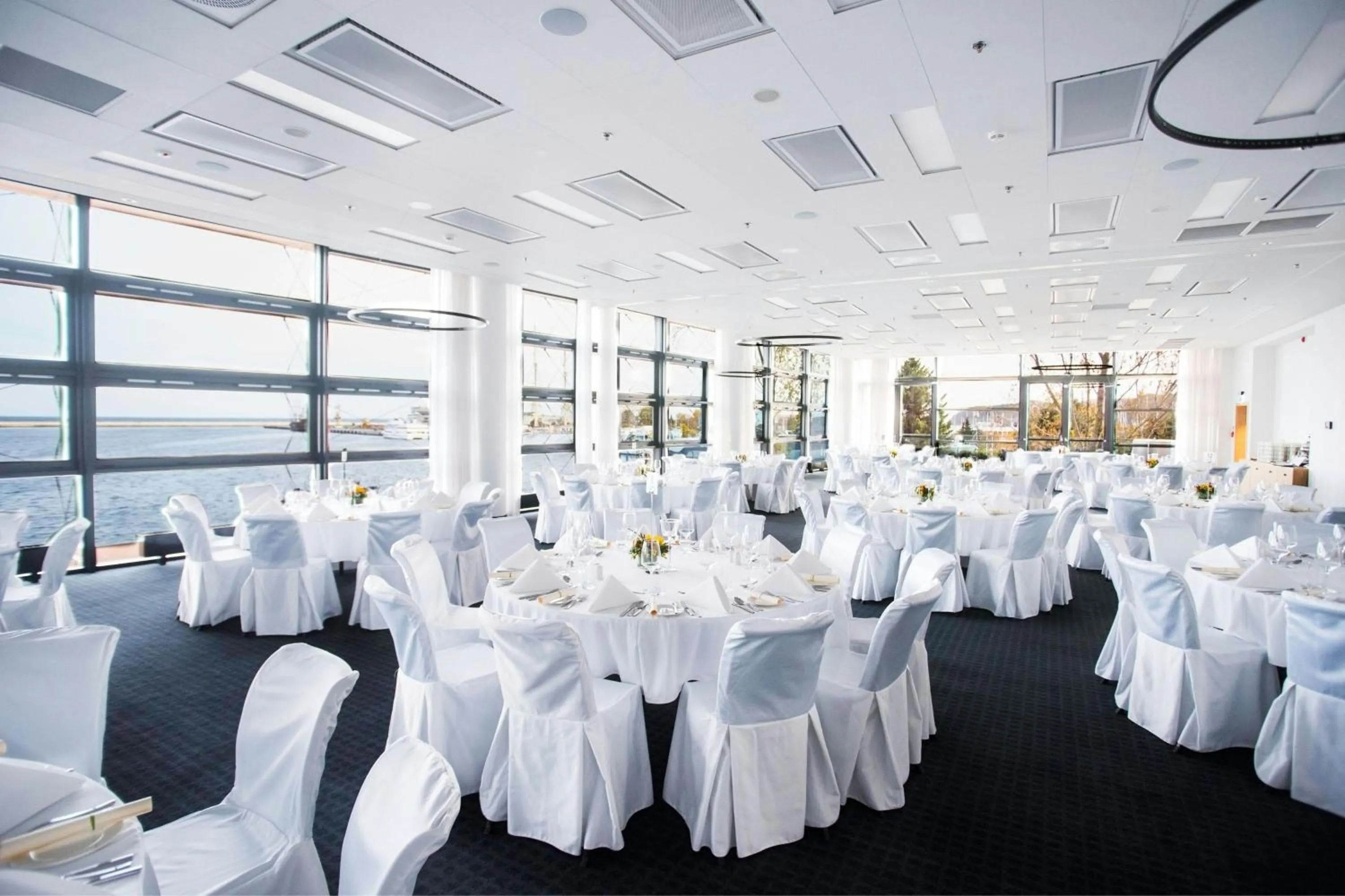 Meeting/conference room in Courtyard by Marriott Gdynia Waterfront