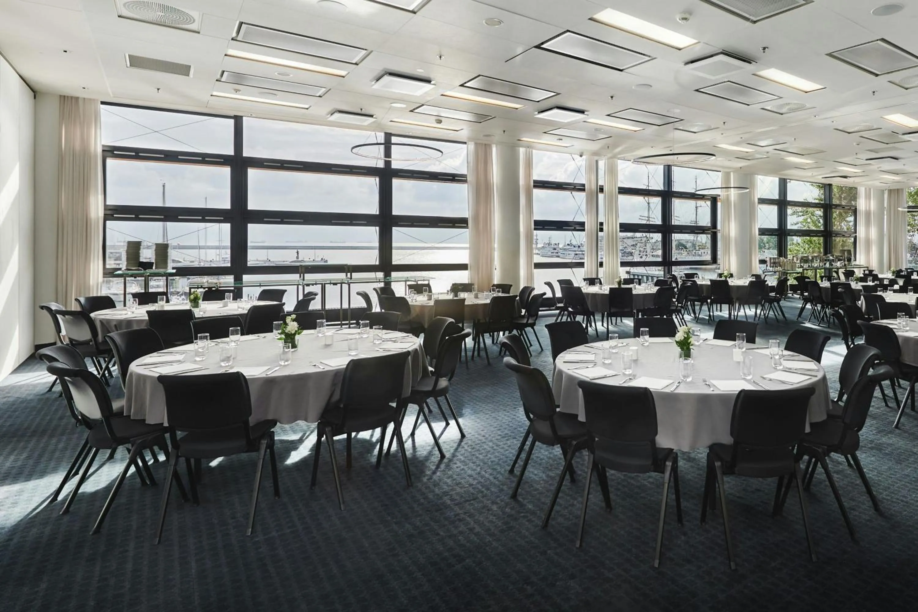 Meeting/conference room in Courtyard by Marriott Gdynia Waterfront