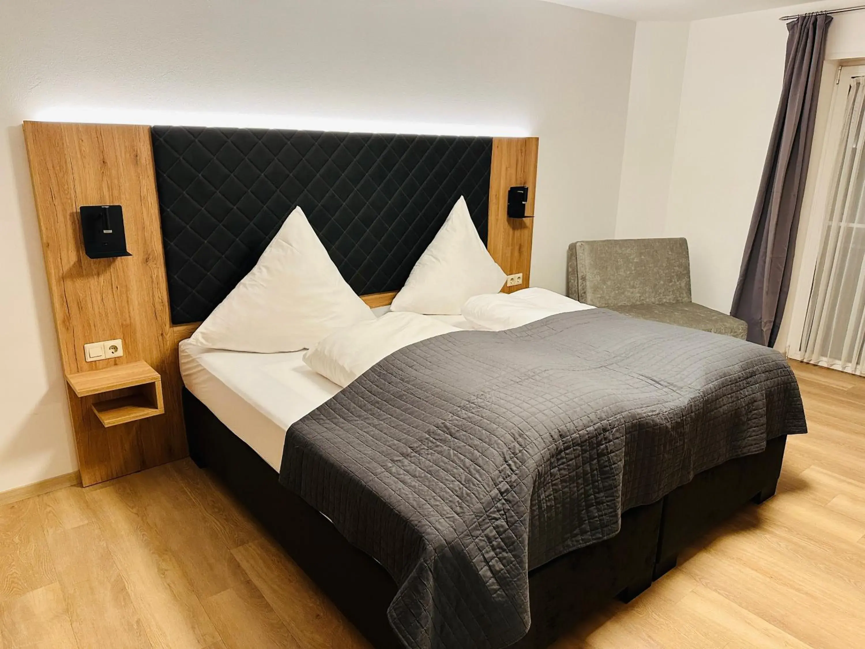 Standard Double Room in Bold´S Hotel-Restaurant "Zum Grünen Kranz" Standard Double Room in Bold´S Hotel-Restaurant "Zum Grünen Kranz"