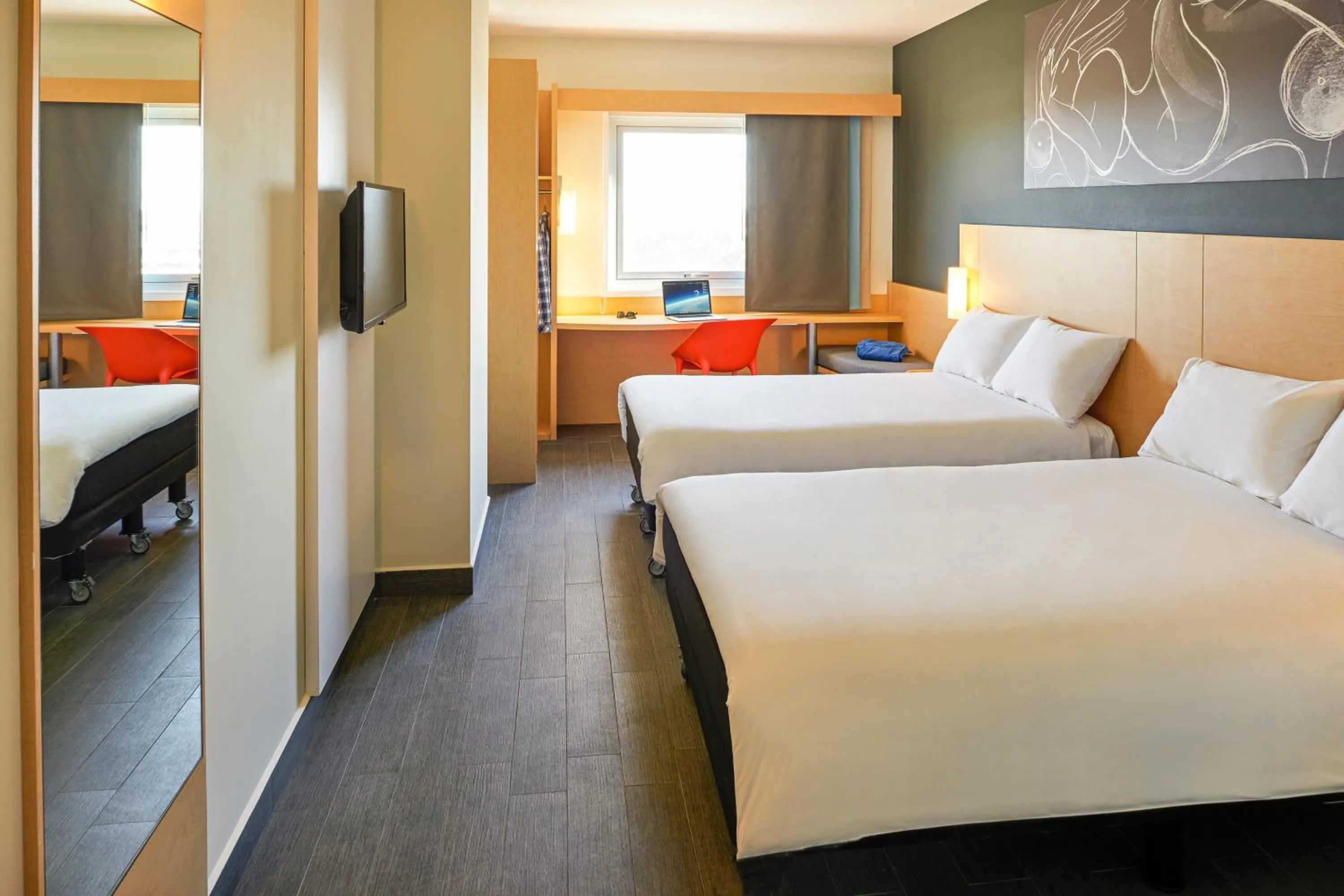 Staff, Bed in Ibis Culiacan