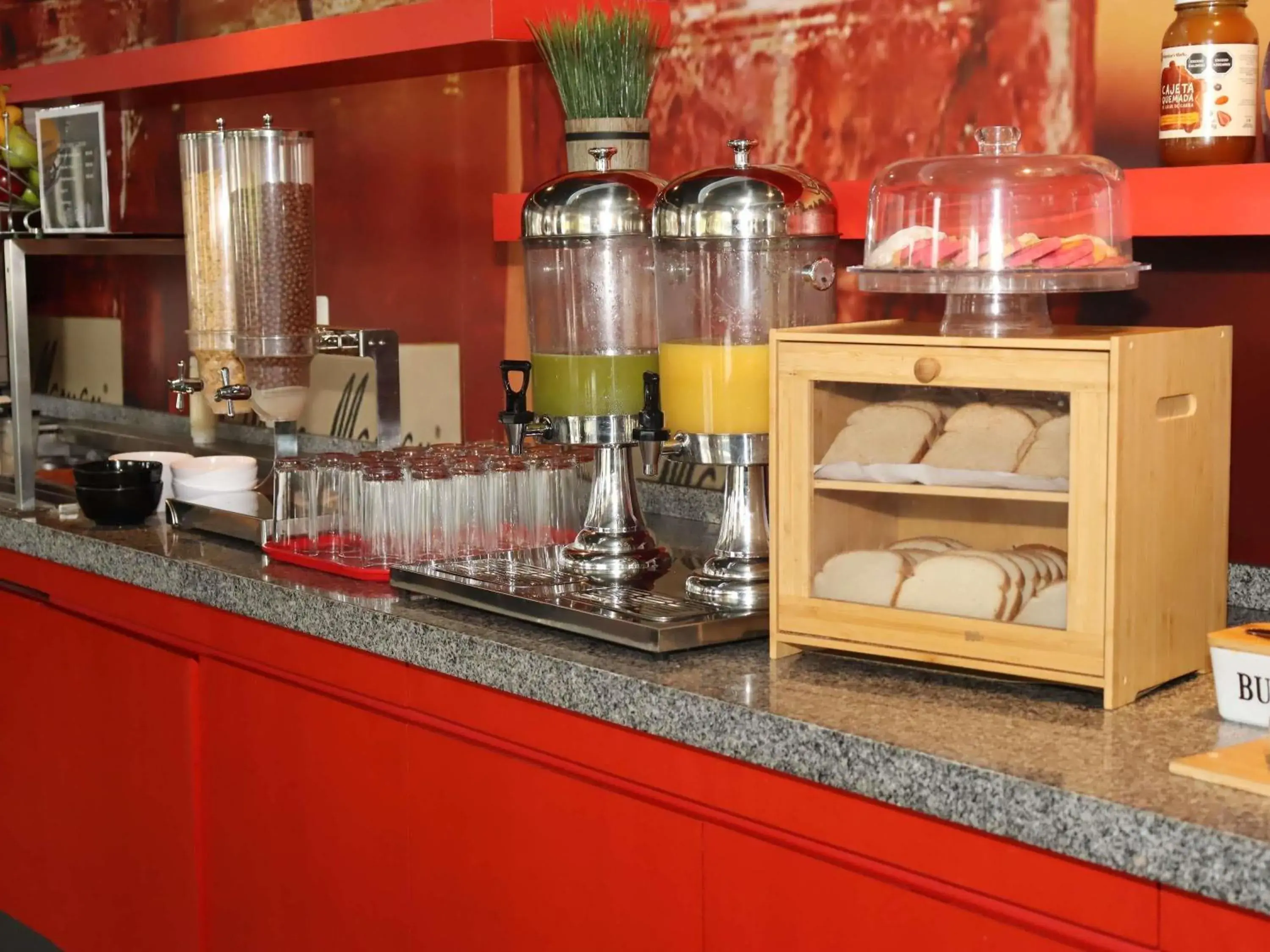 Restaurant/places to eat in Ibis Culiacan Restaurant/places to eat in Ibis Culiacan