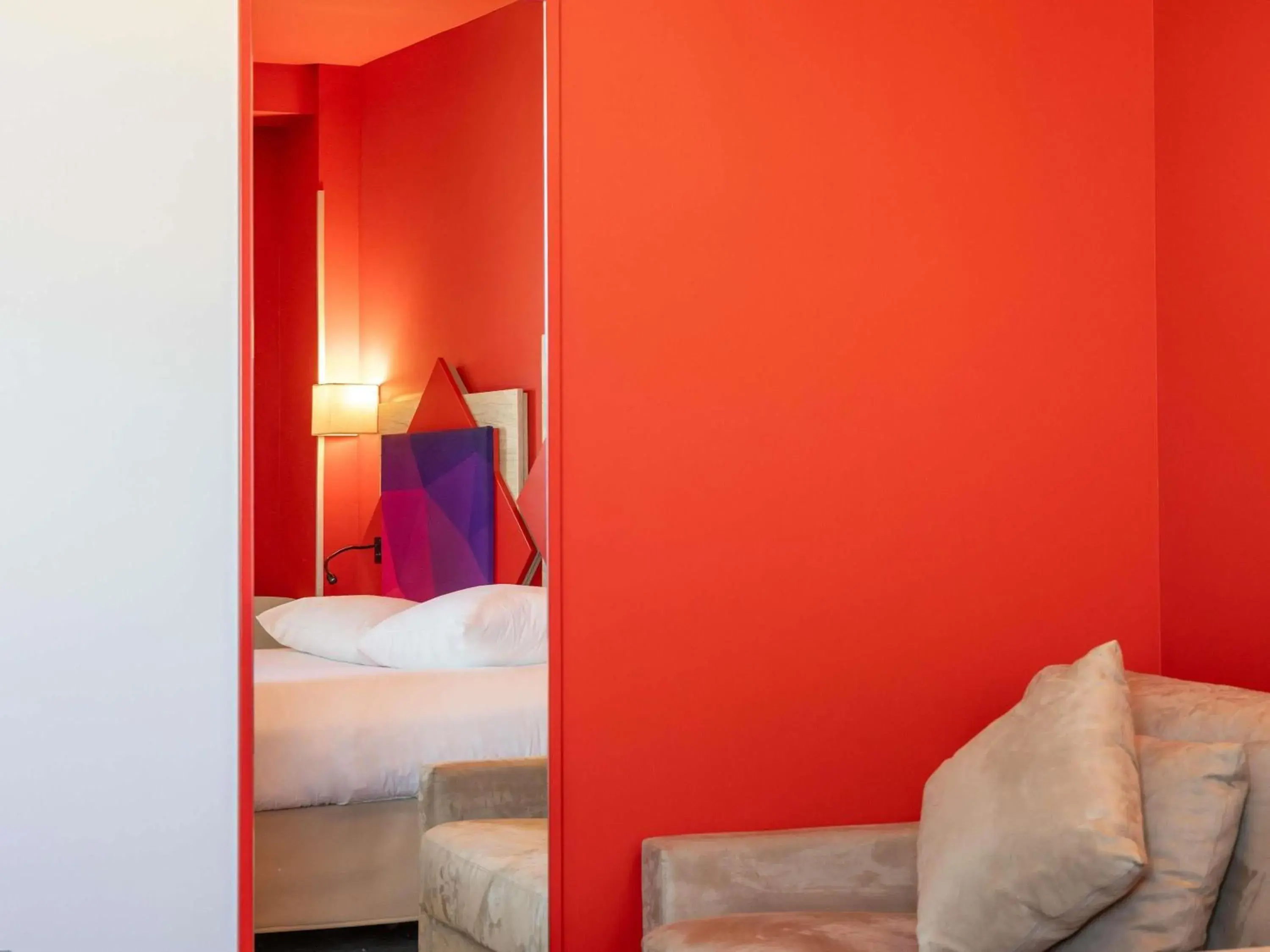 Bedroom, Bed in ibis styles Albi Centre Le Theatro Bedroom, Bed in ibis styles Albi Centre Le Theatro