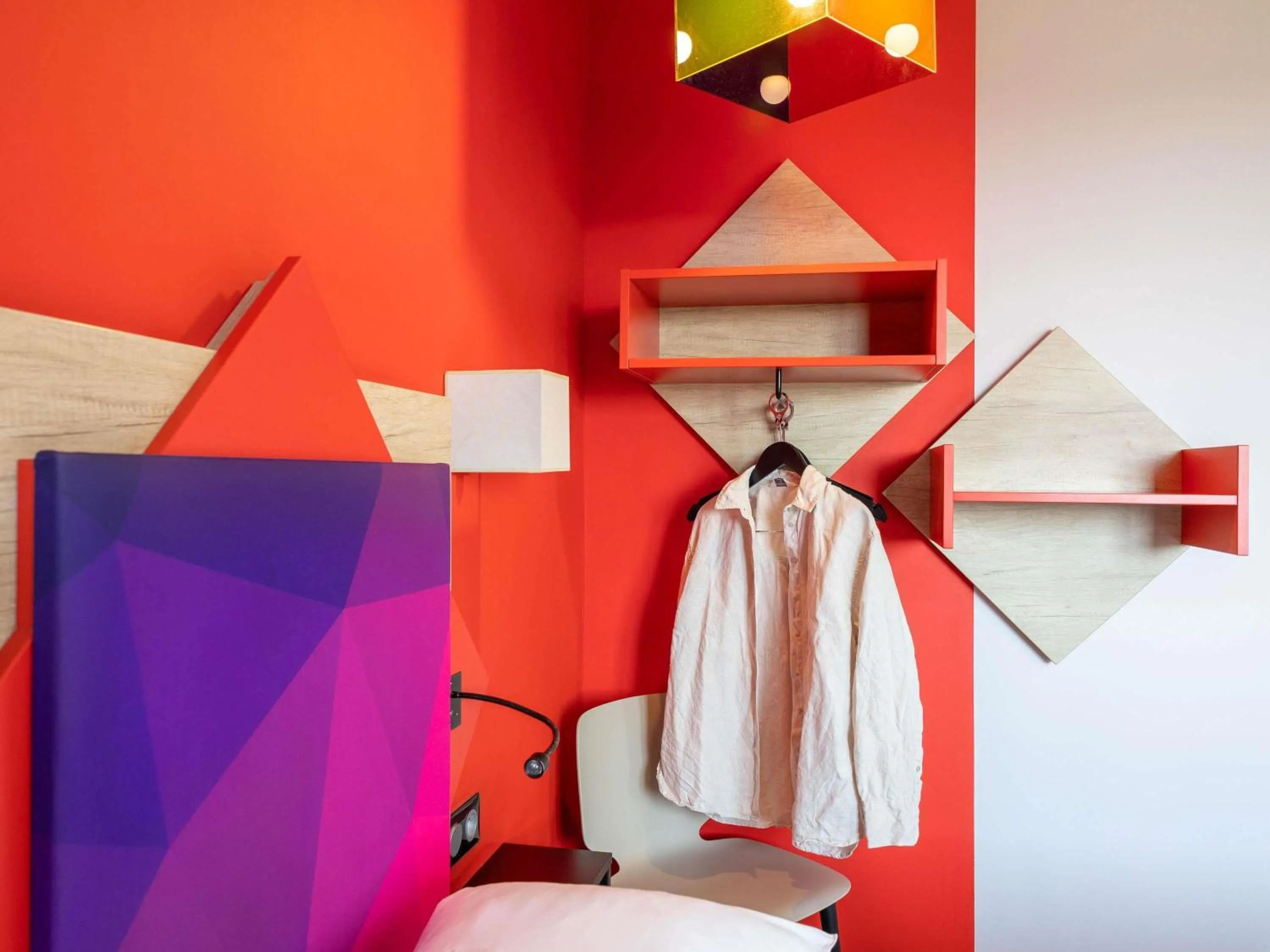 Bedroom in ibis styles Albi Centre Le Theatro