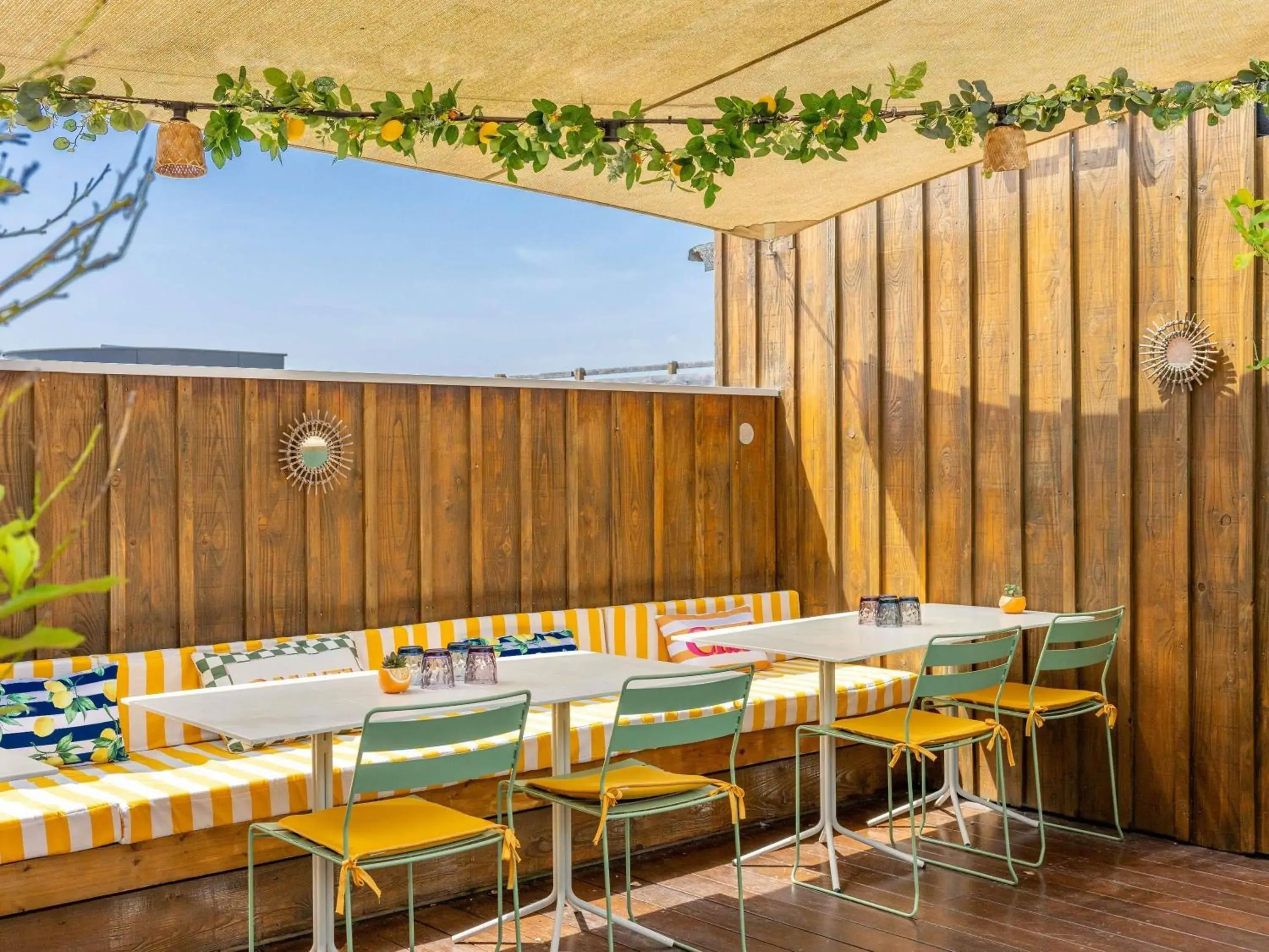 Property building in ibis styles Albi Centre Le Theatro Property building in ibis styles Albi Centre Le Theatro