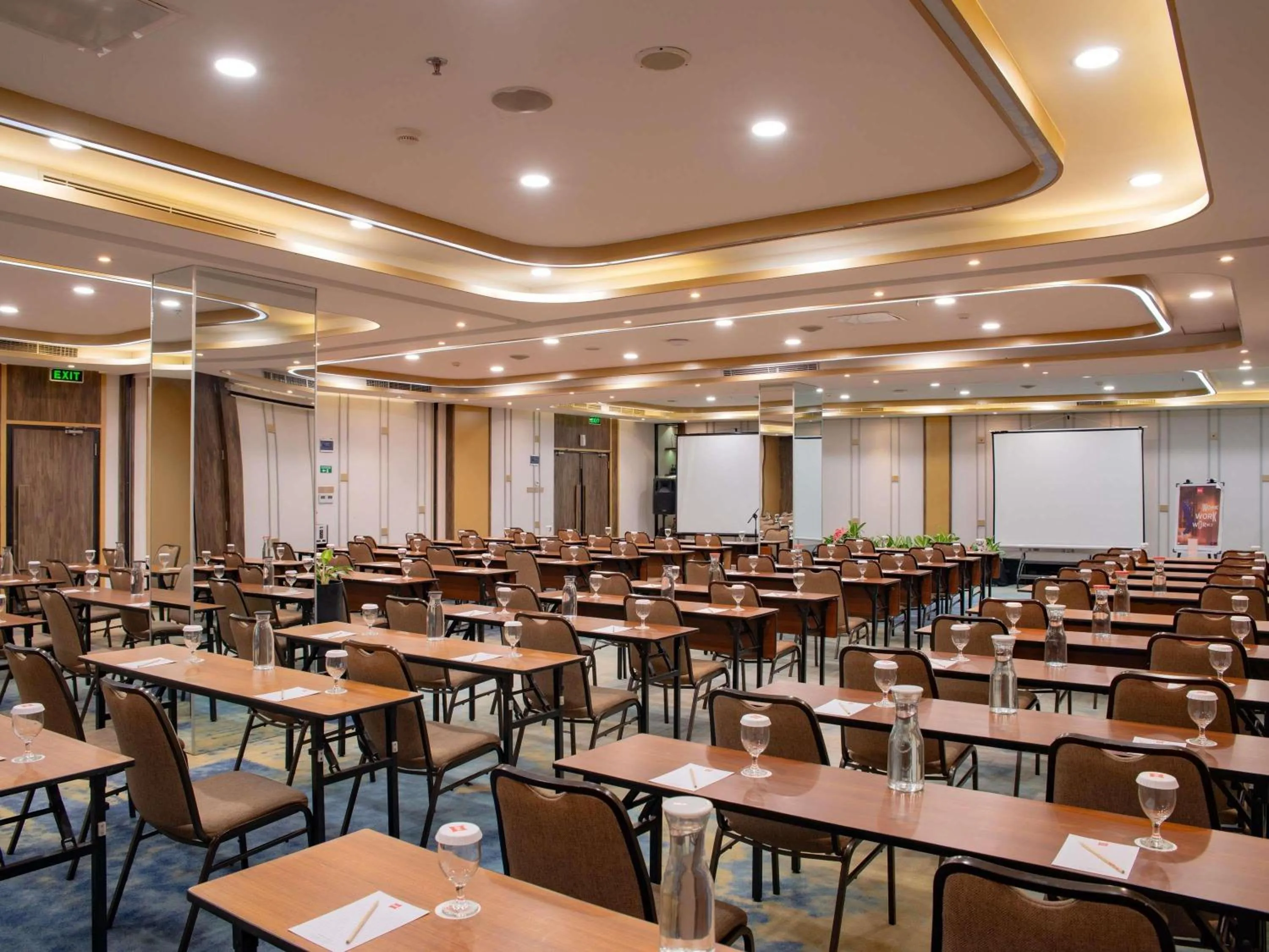 Meeting/conference room in Ibis Bandung Pasteur