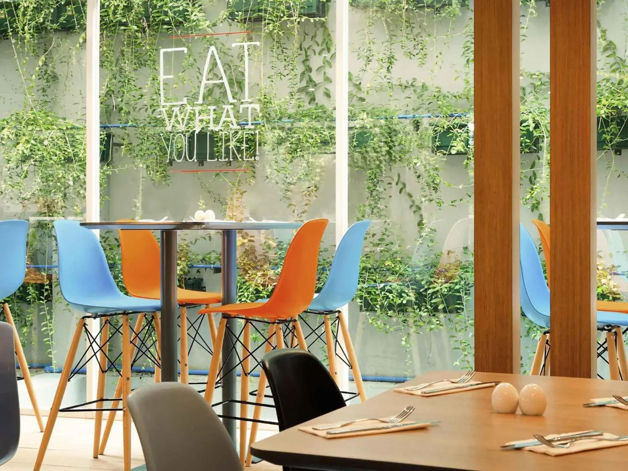 Restaurant/places to eat in Ibis Bandung Pasteur Restaurant/places to eat in Ibis Bandung Pasteur