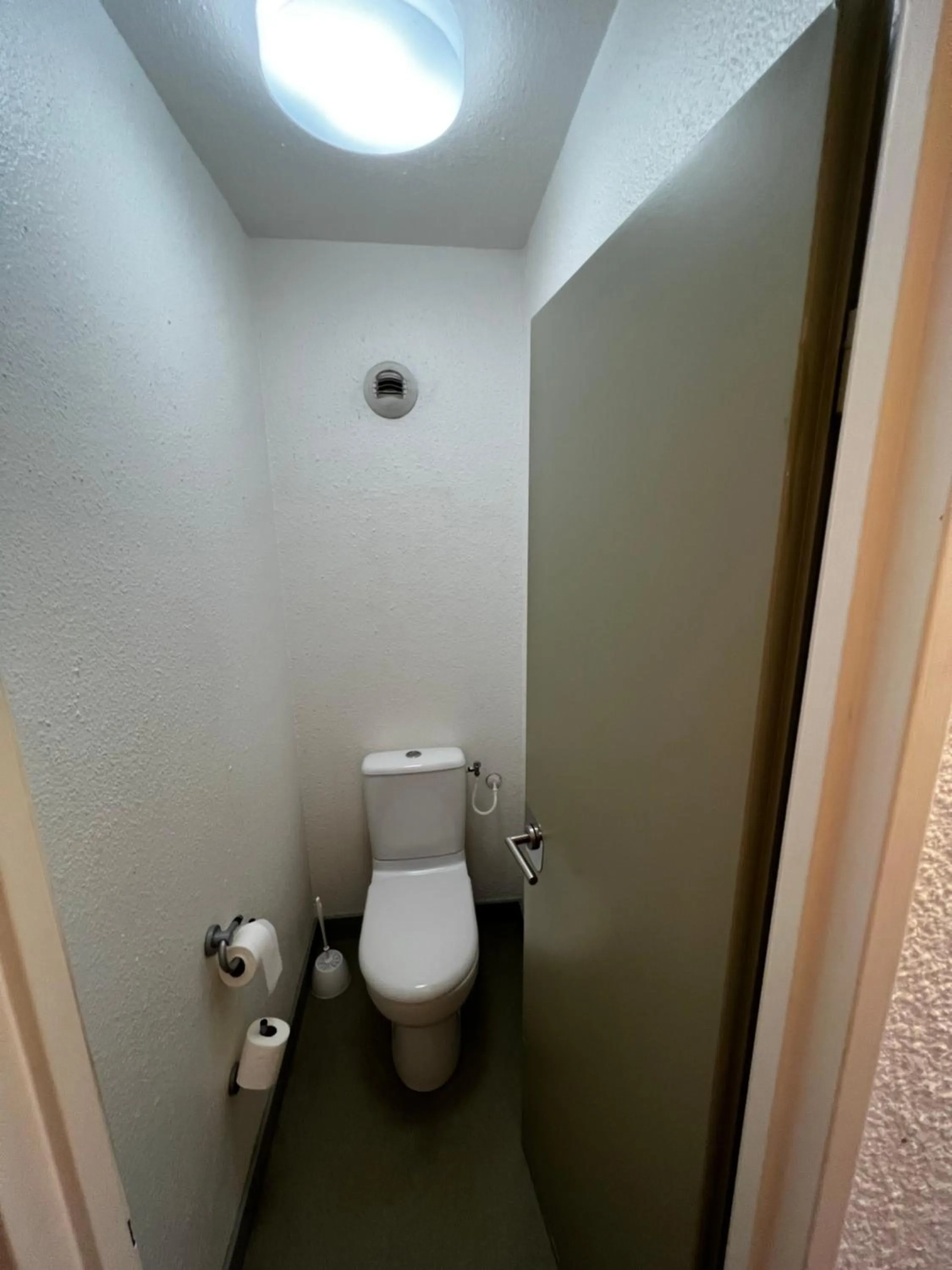 Toilet in Ibis Budget Marseille Est Porte d'Aubagne
