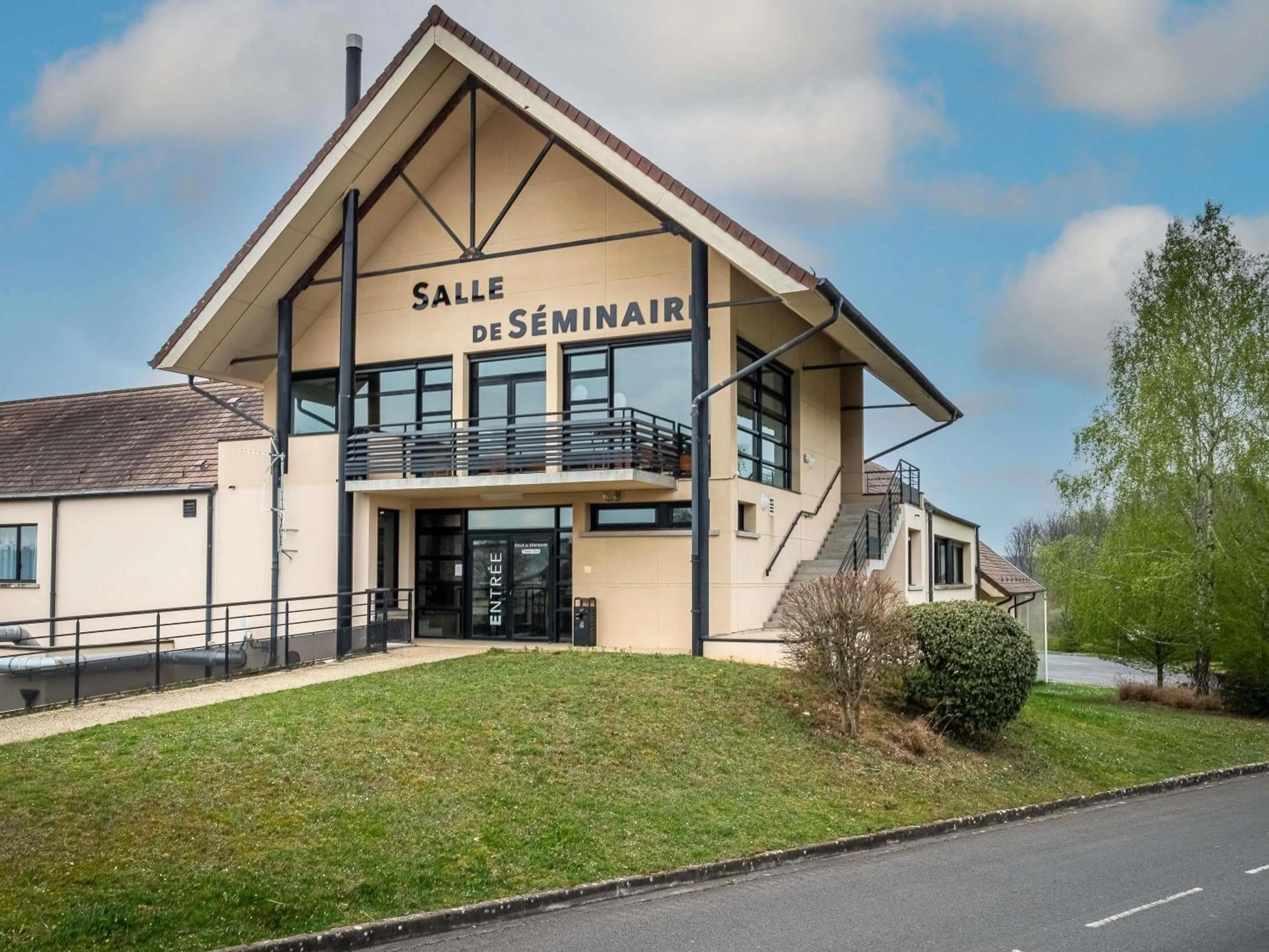 Meeting/conference room in ibis Styles Vierzon
