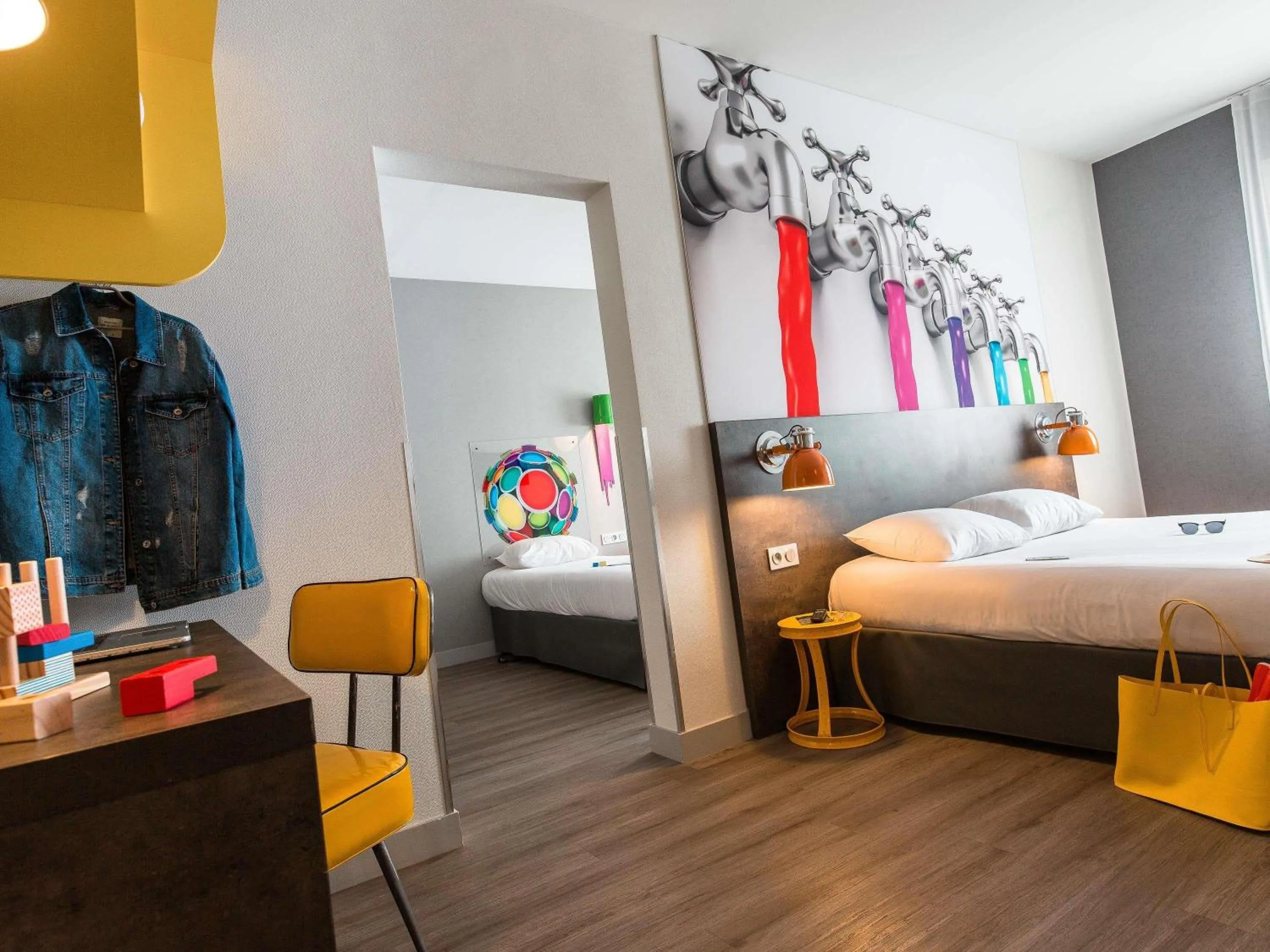Bedroom, Bed in ibis Styles Vierzon