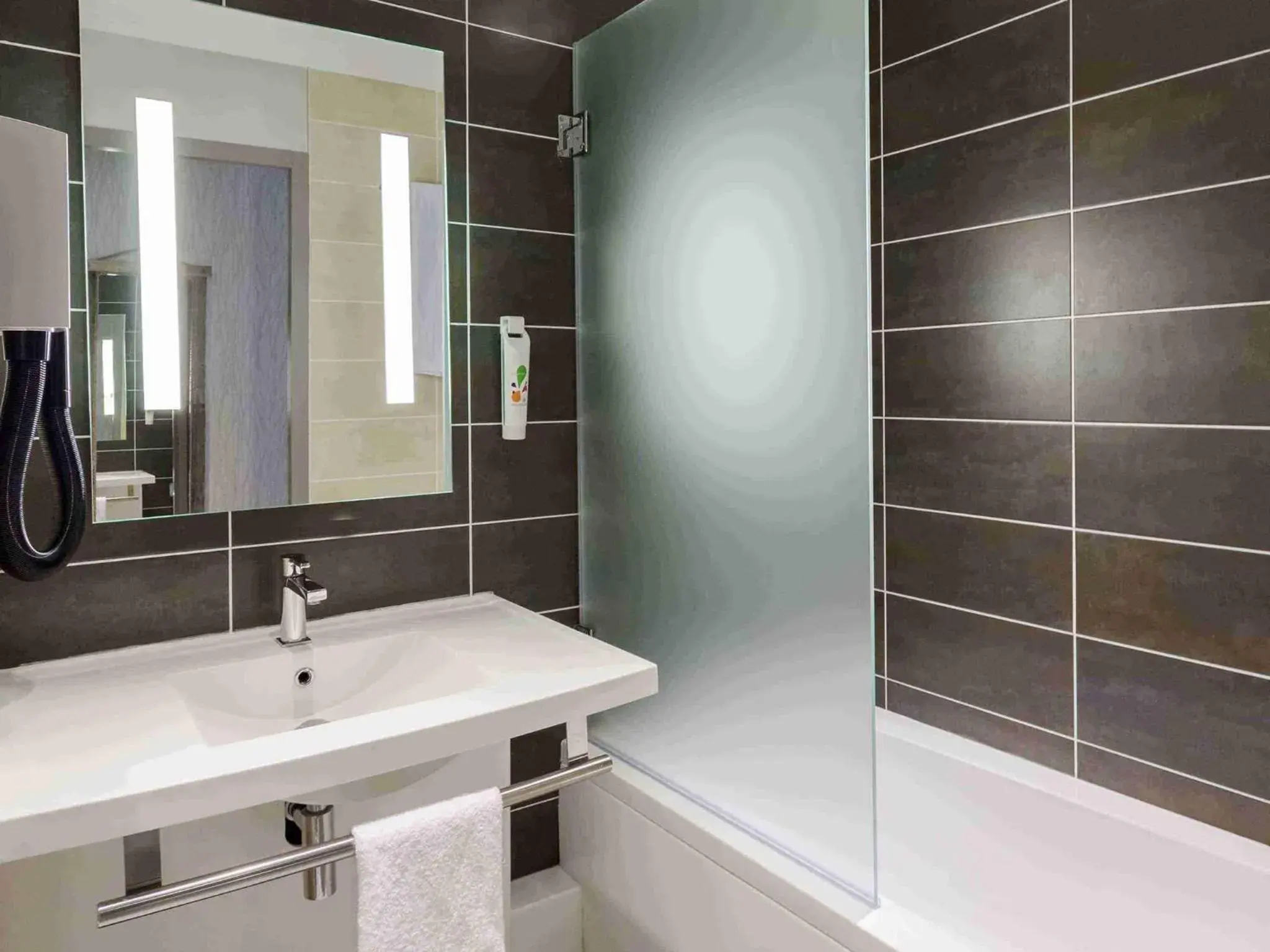 Bedroom in ibis Styles Vierzon Bedroom in ibis Styles Vierzon