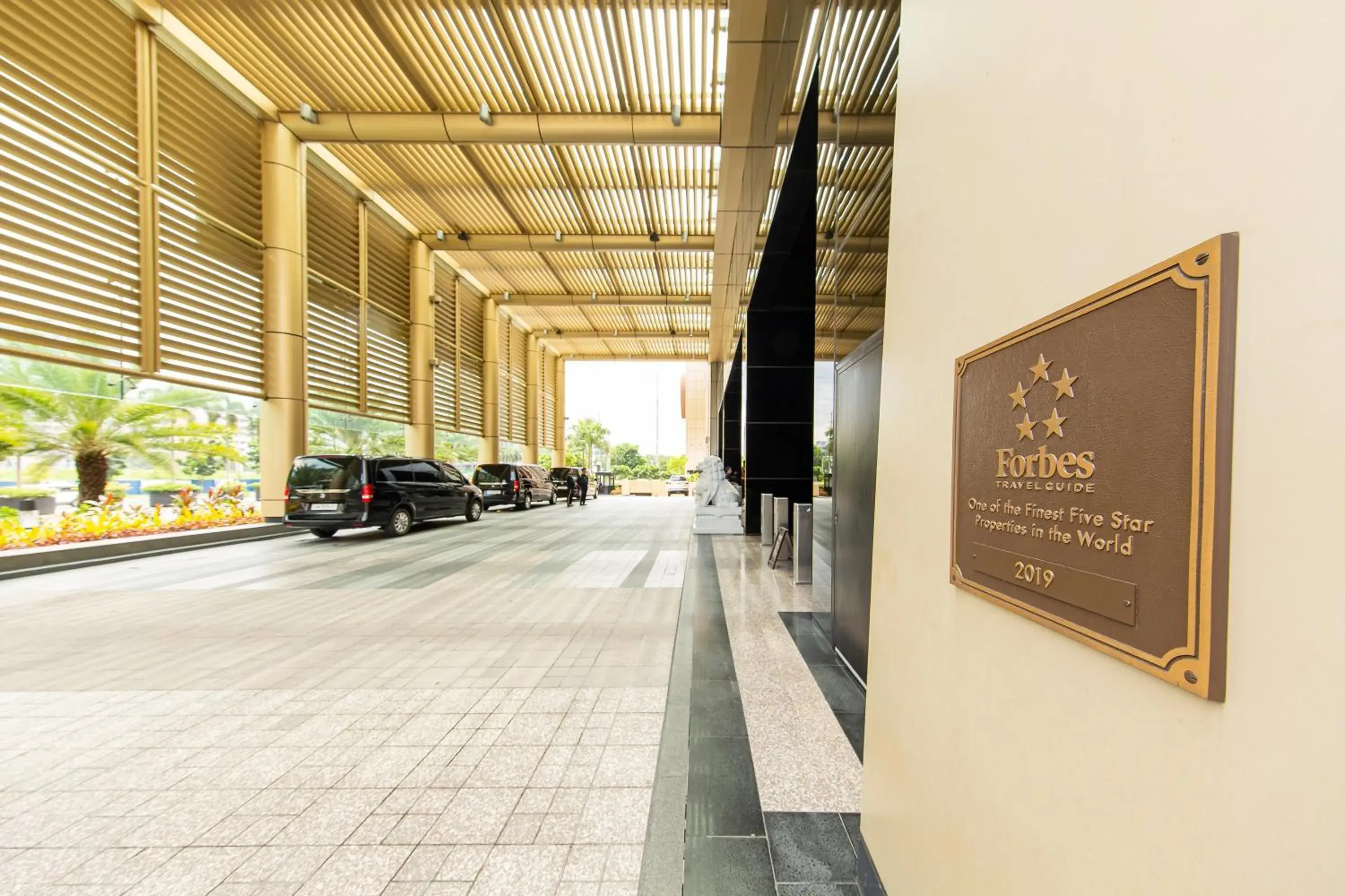 Facade/entrance in City Of Dreams - Nüwa Manila Facade/entrance in City Of Dreams - Nüwa Manila