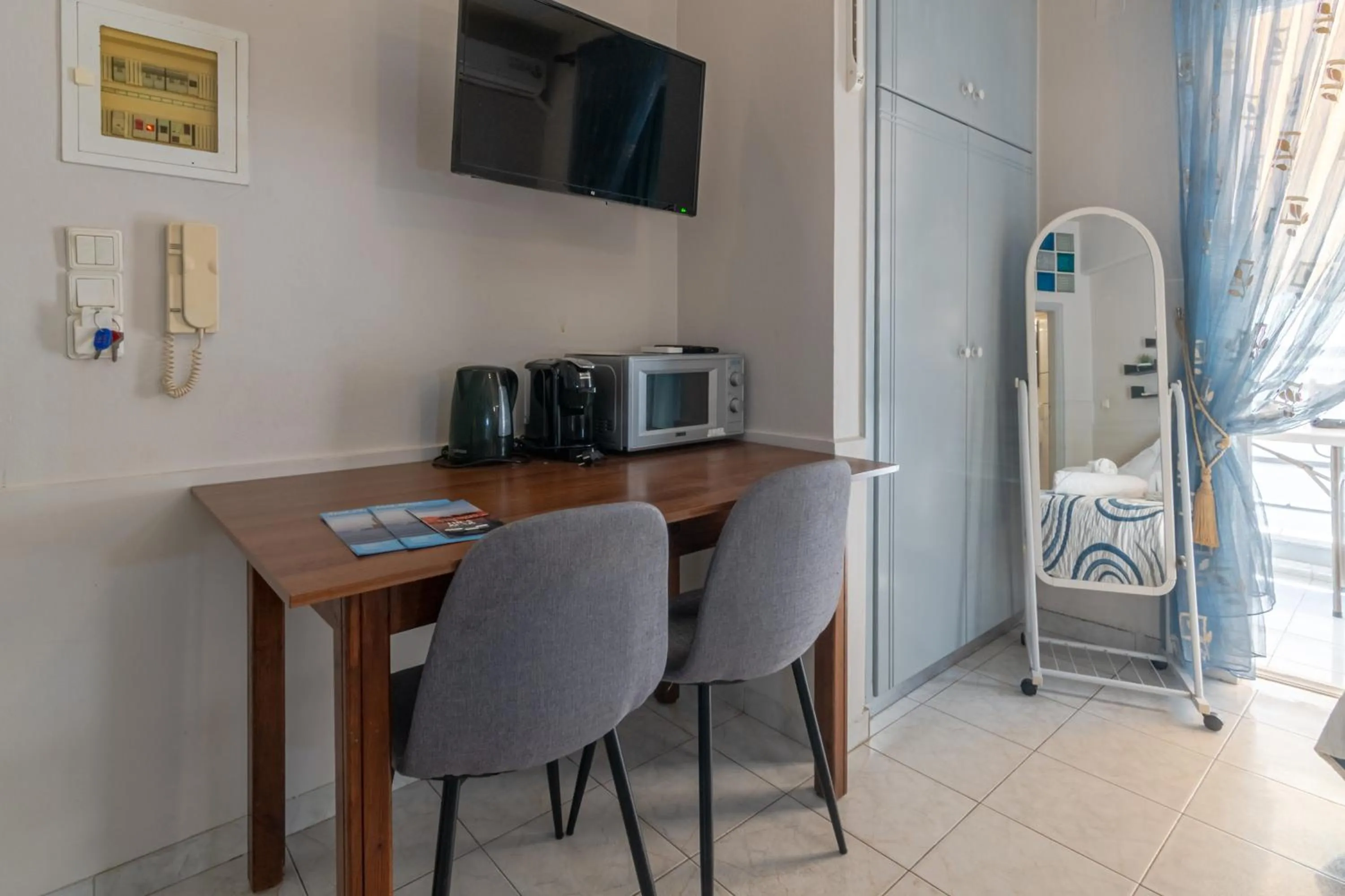 TV and multimedia in Alena Apartments