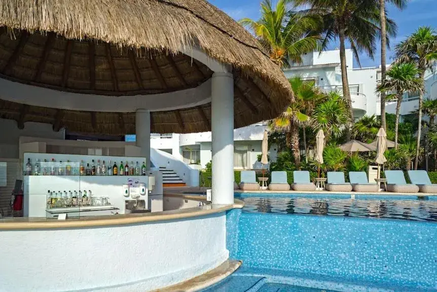 Lounge or bar in SUNSET FISHERMEN BEACH & SPA RESORT-Optional All Inclusive- Room 344A-344B-Playacar, Phase 1 Lounge or bar in SUNSET FISHERMEN BEACH & SPA RESORT-Optional All Inclusive- Room 344A-344B-Playacar, Phase 1