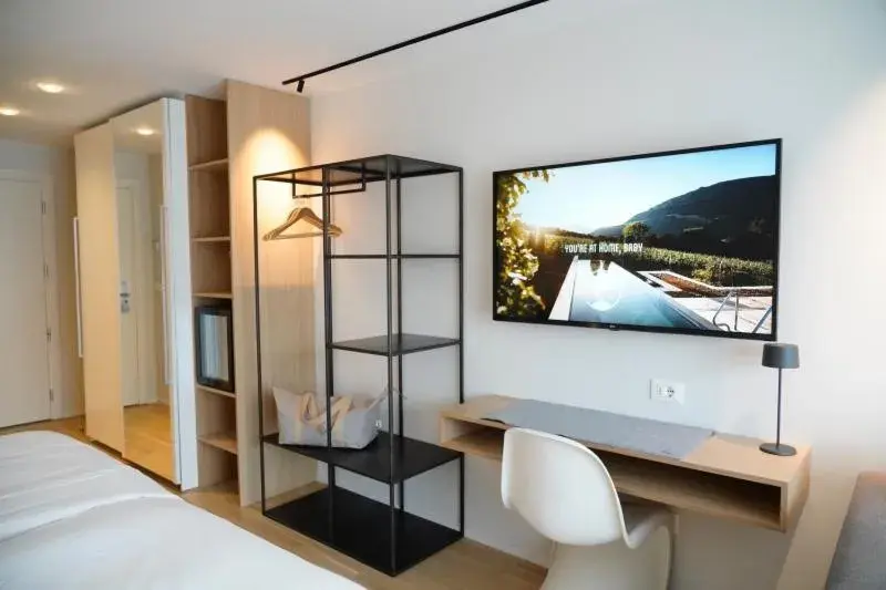 TV and multimedia, Bed in Design Hotel Tyrol TV and multimedia, Bed in Design Hotel Tyrol