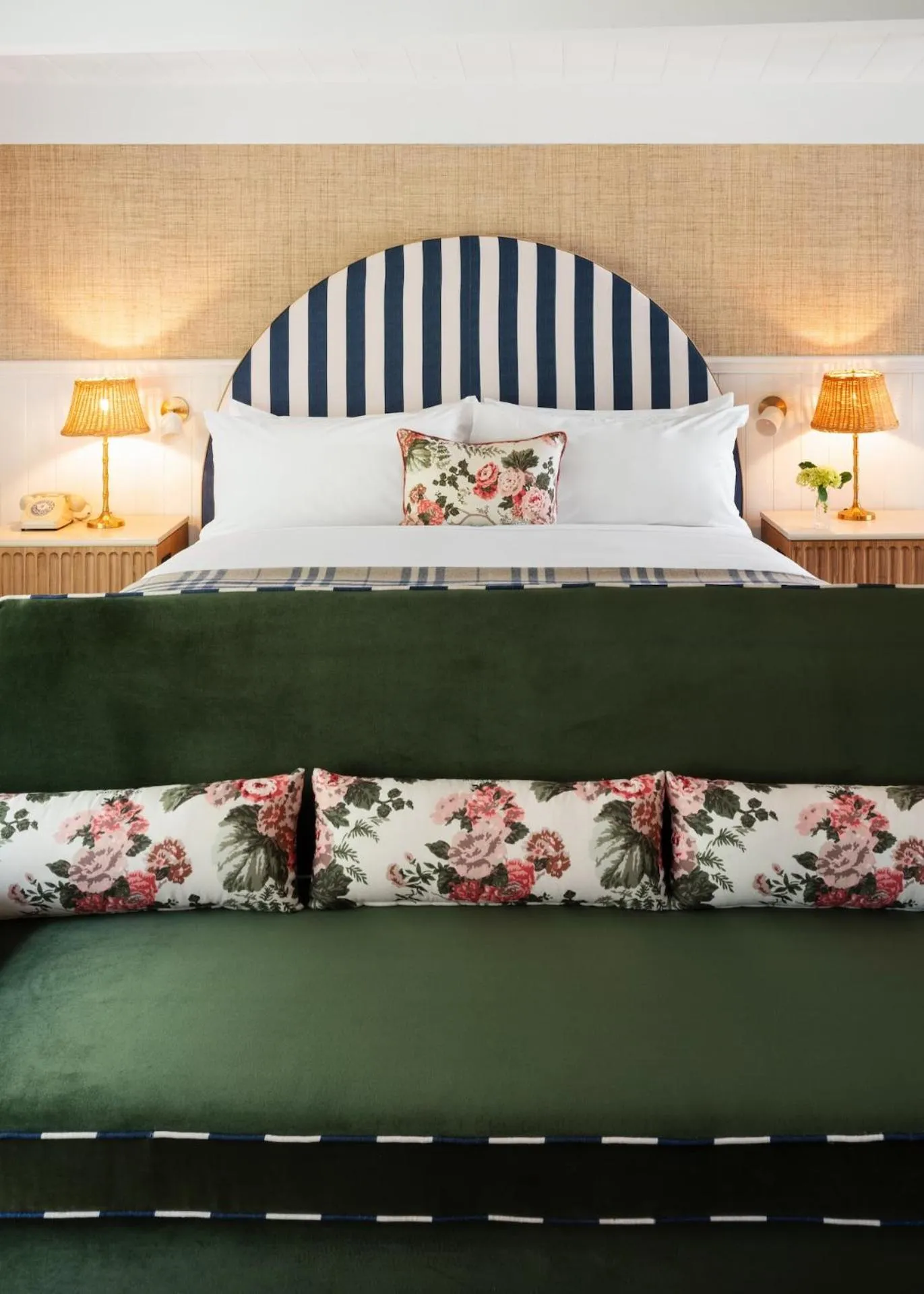 Bedroom, Bed in Le Petit Pali Laguna Beach