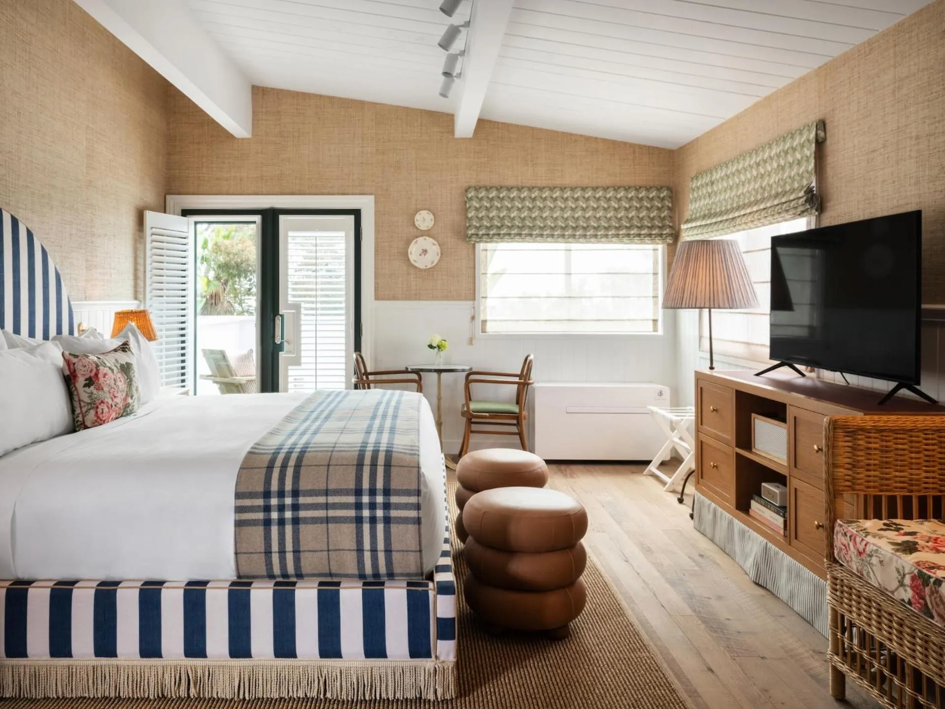 Bedroom, Bed in Le Petit Pali Laguna Beach