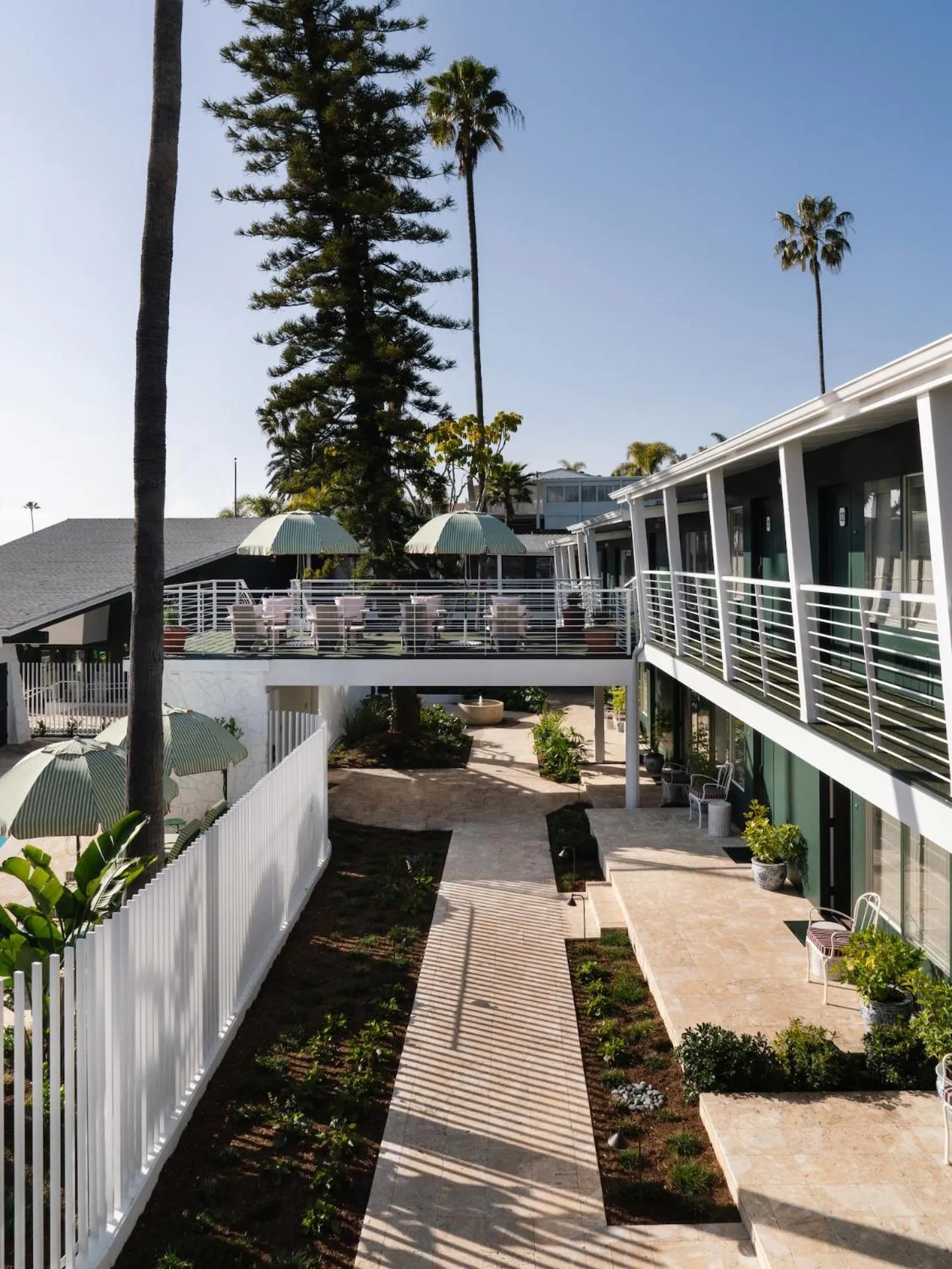 Property building in Le Petit Pali Laguna Beach