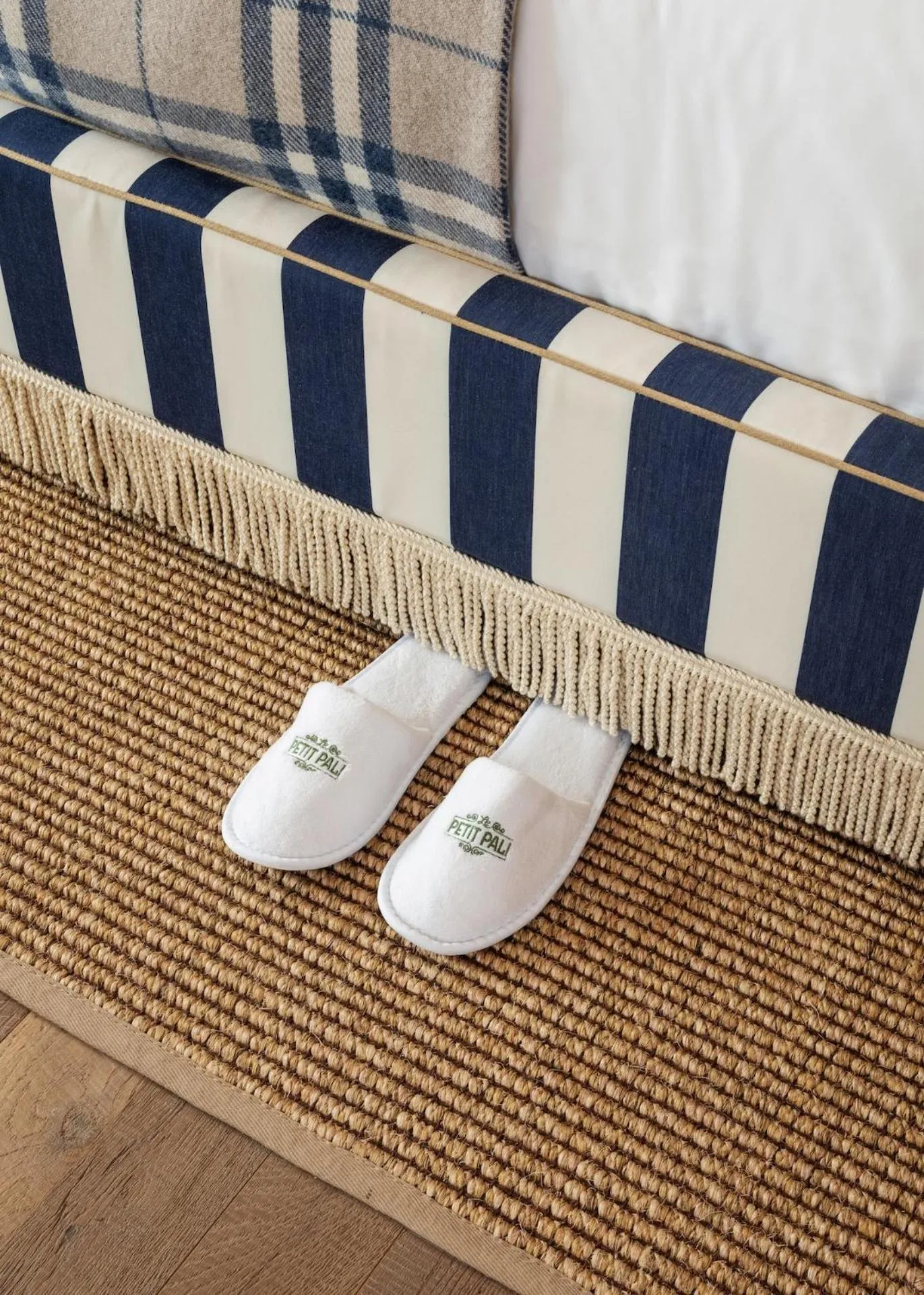 Bed in Le Petit Pali Laguna Beach