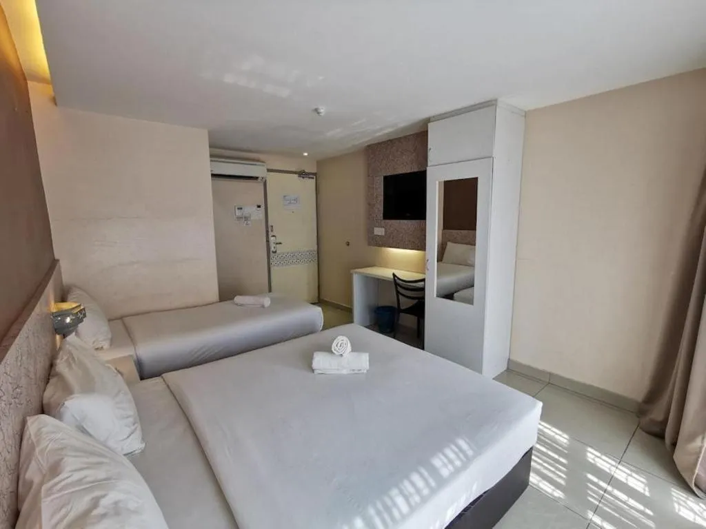 BLUEMOON BOUTIQUE HOTEL