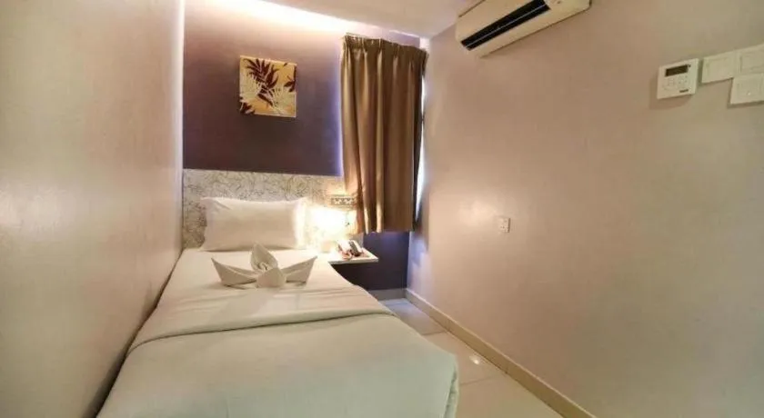 BLUEMOON BOUTIQUE HOTEL