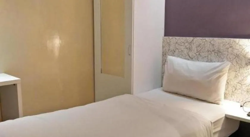 BLUEMOON BOUTIQUE HOTEL