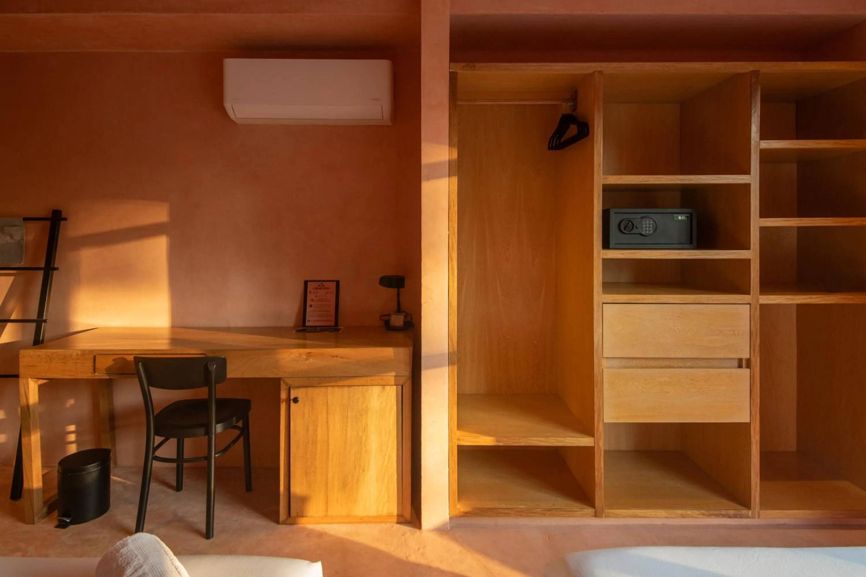 wardrobe in Casa Toro La Punta