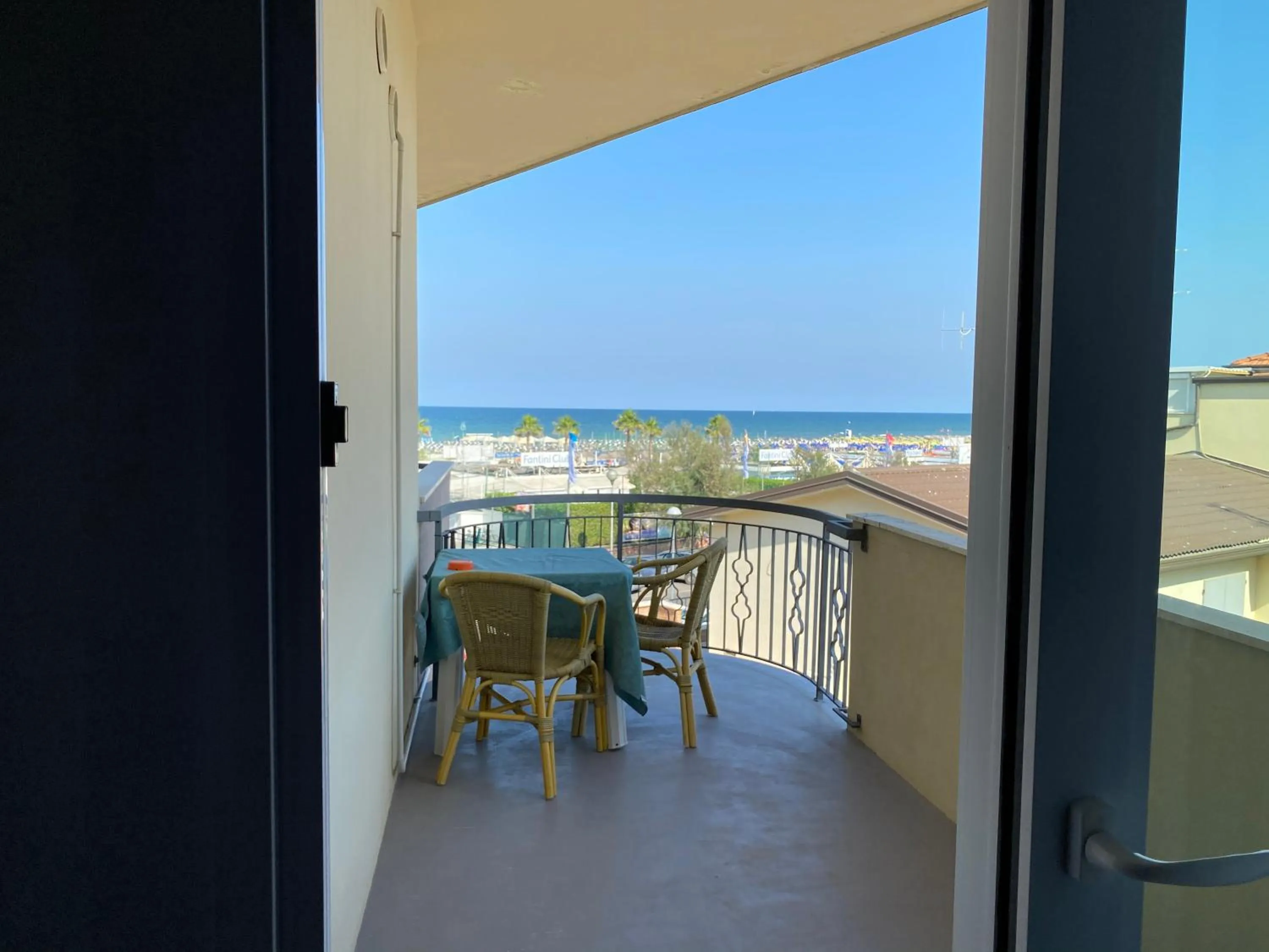 Sea view in Hotel Moderno - Bed & Breakfast