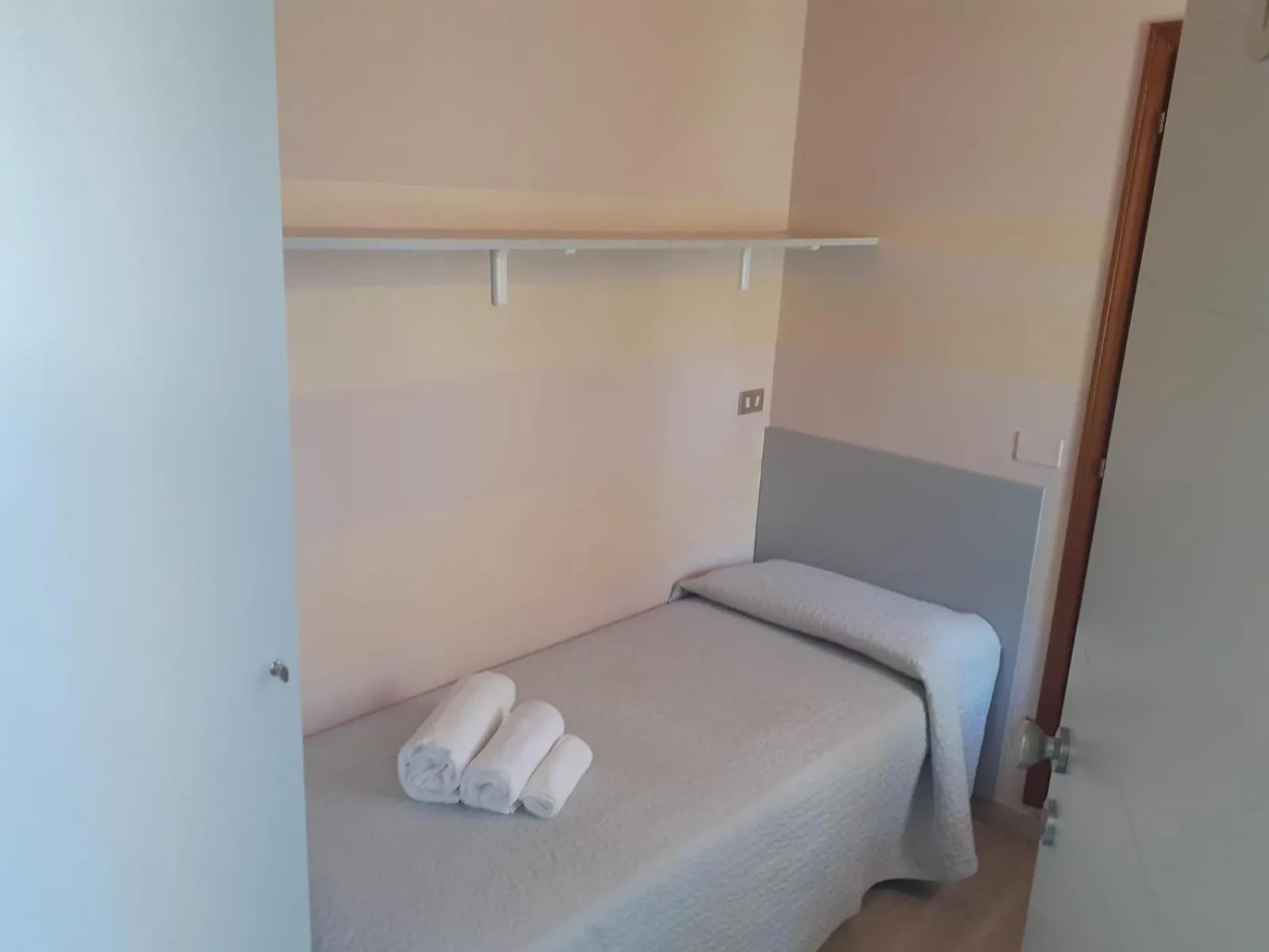 Bed in Hotel Moderno - Bed & Breakfast